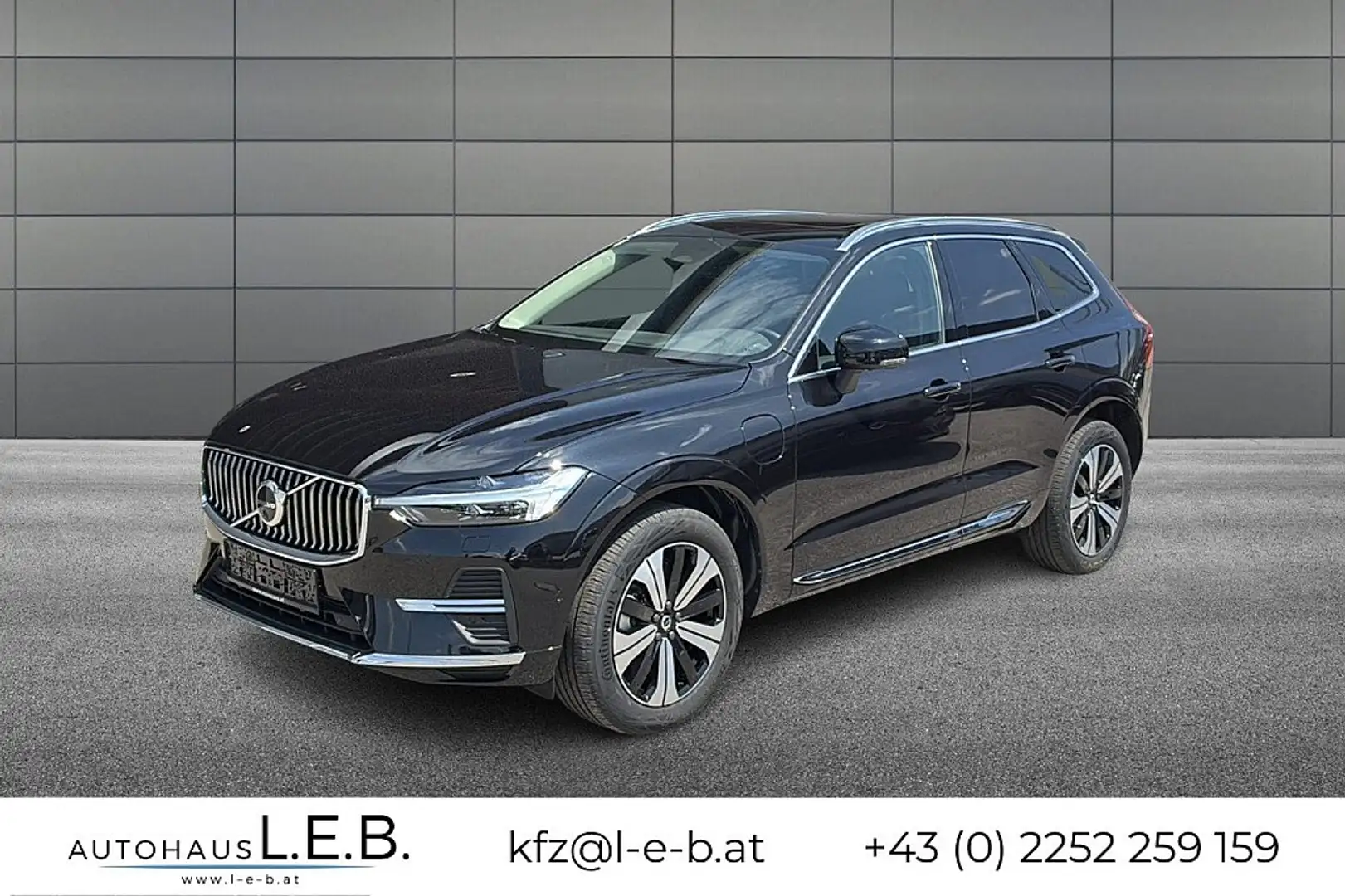 Volvo XC60 T6 AWD PHEV Plus Bright Aut. Schwarz - 1