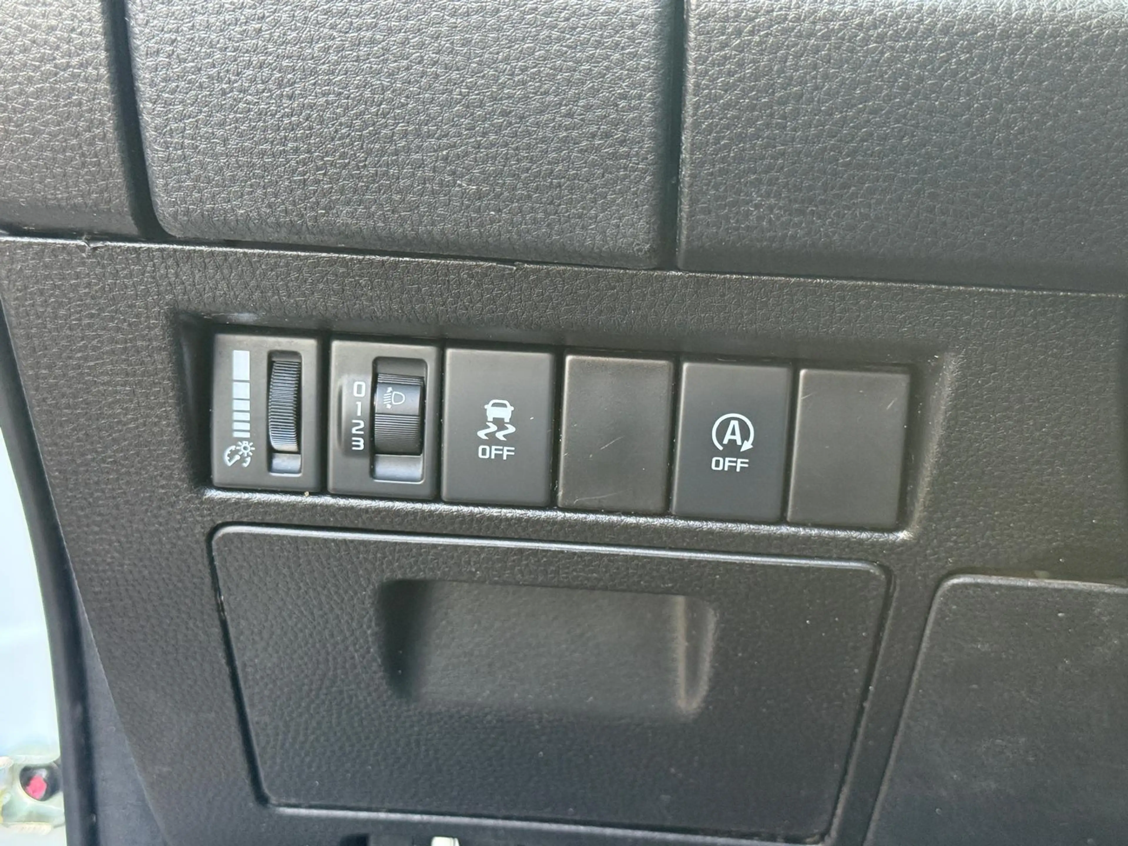 Isuzu D-Max 1.9 Extended Cab LS 4WD 3500KG Trekgewicht Dealer — photo 14