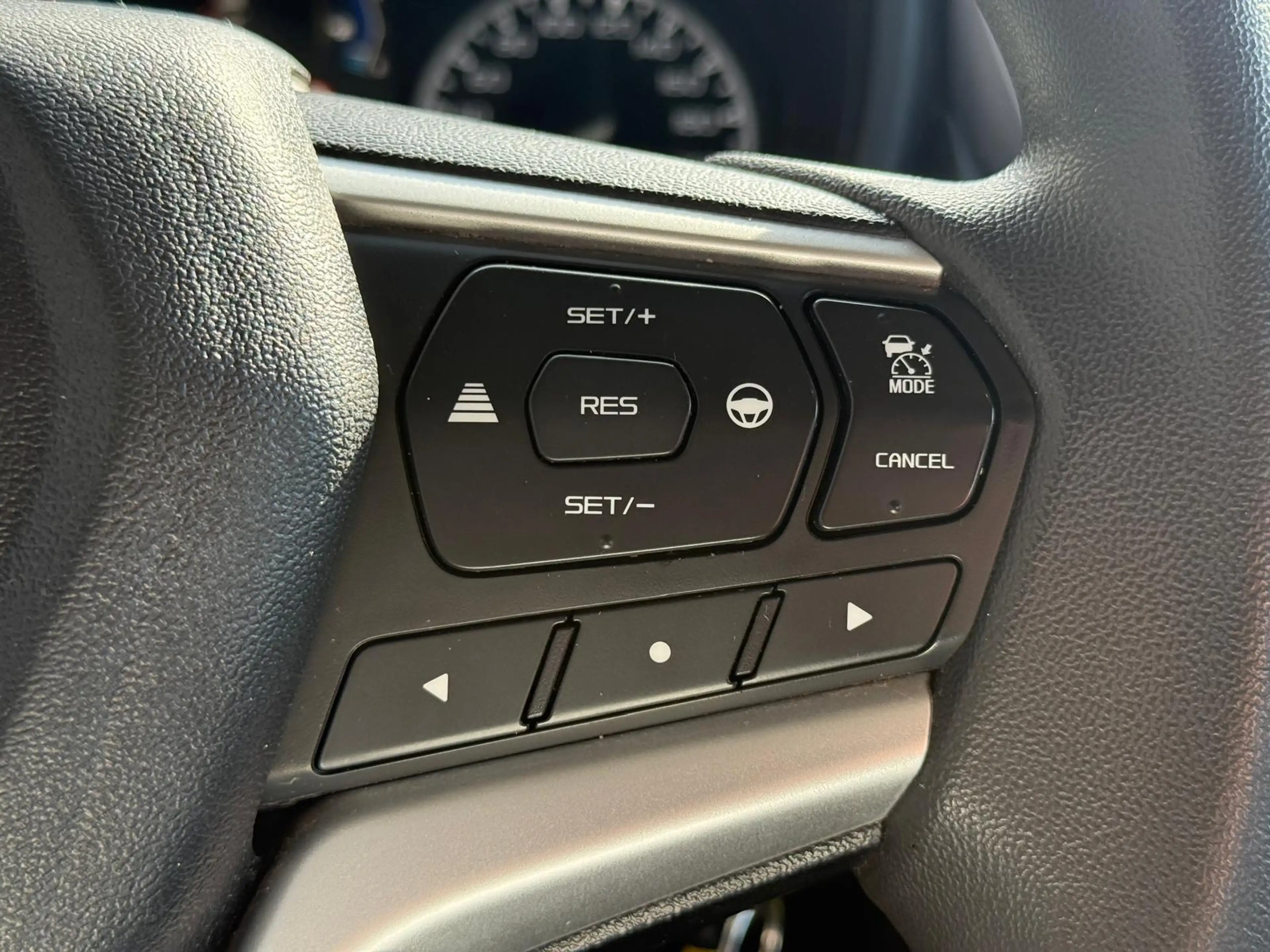 Isuzu D-Max 1.9 Extended Cab LS 4WD 3500KG Trekgewicht Dealer — photo 12