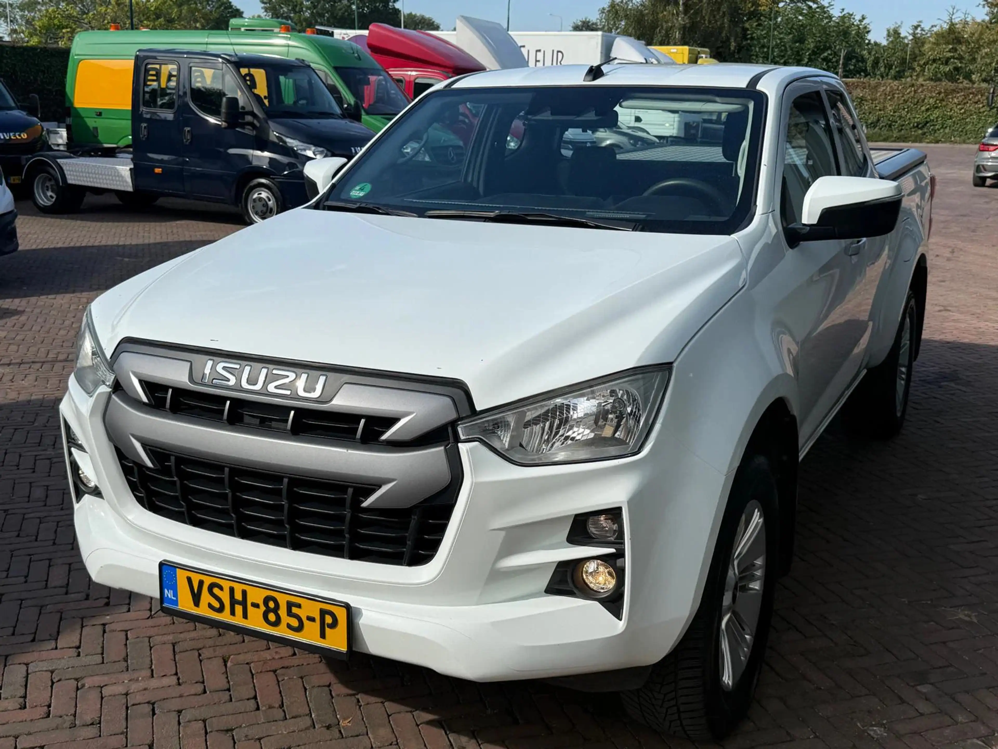 Isuzu D-Max 1.9 Extended Cab LS 4WD 3500KG Trekgewicht Dealer — photo 6
