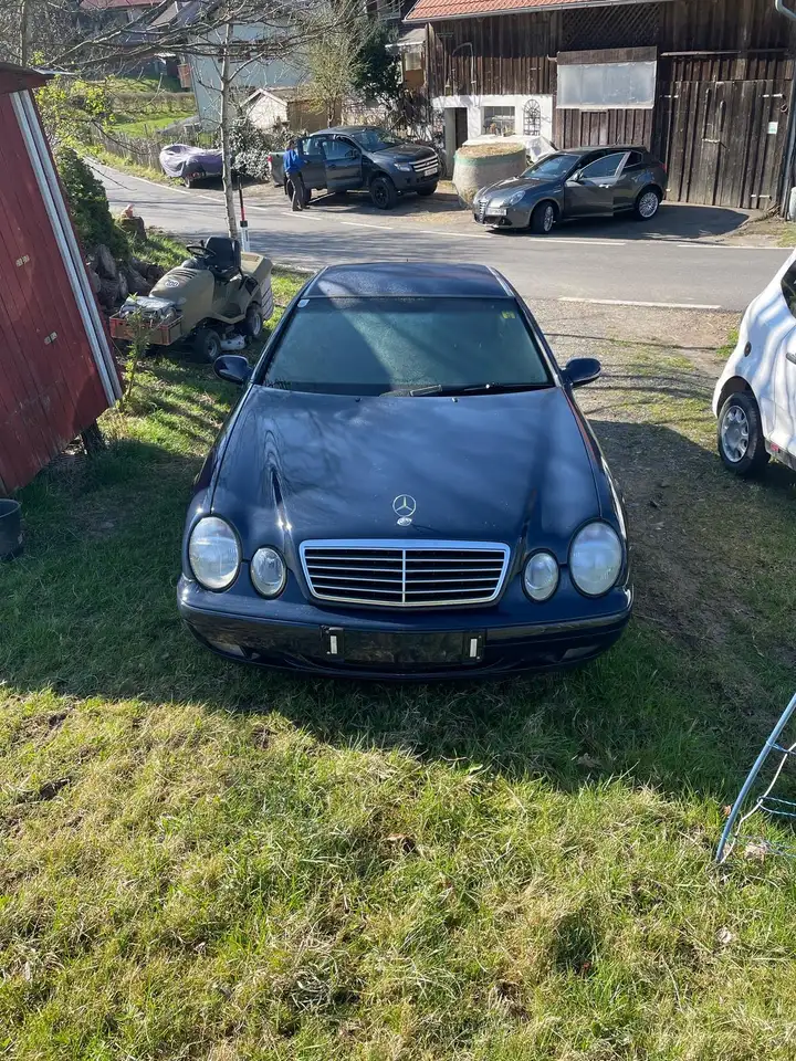 Mercedes-Benz CLK 320 Elegance Aut., foto 3