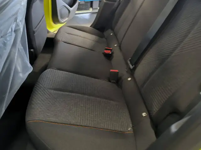 Peugeot 208 view 14