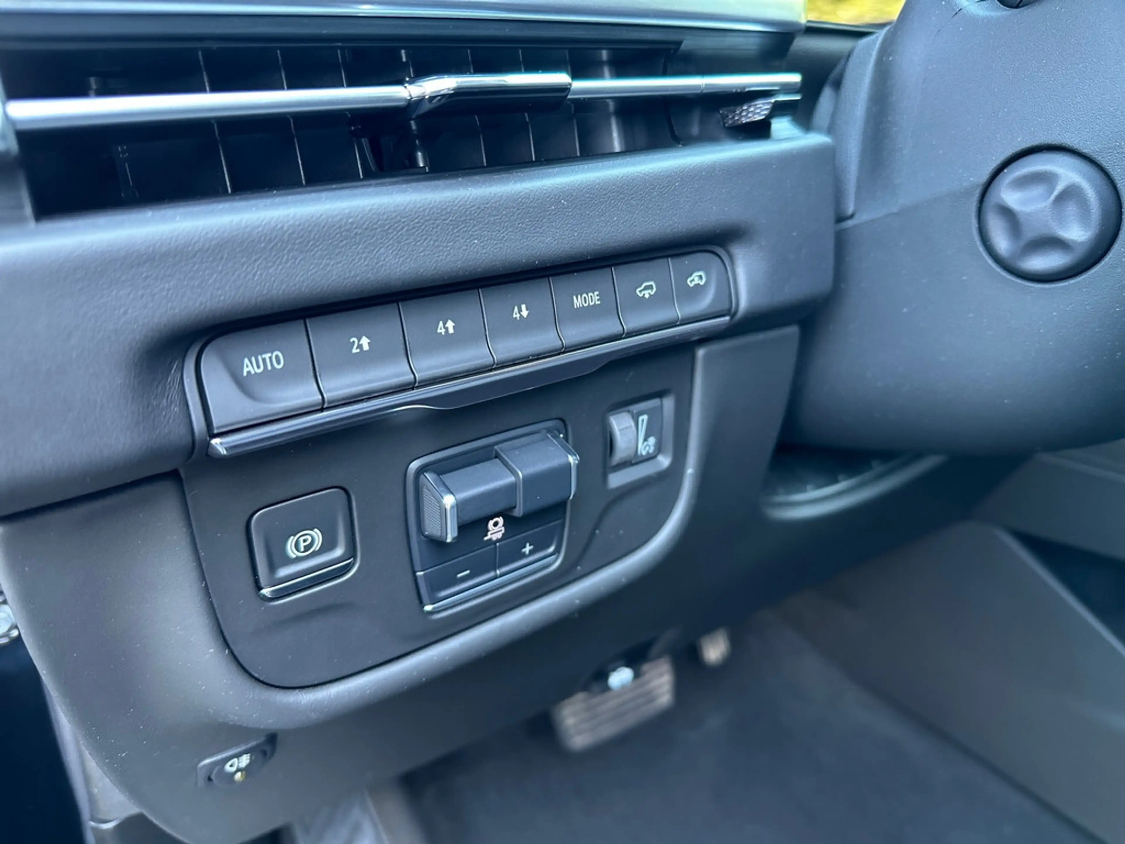 Cadillac Escalade ESV Sport Platinum neuer Austauschmo — photo 16