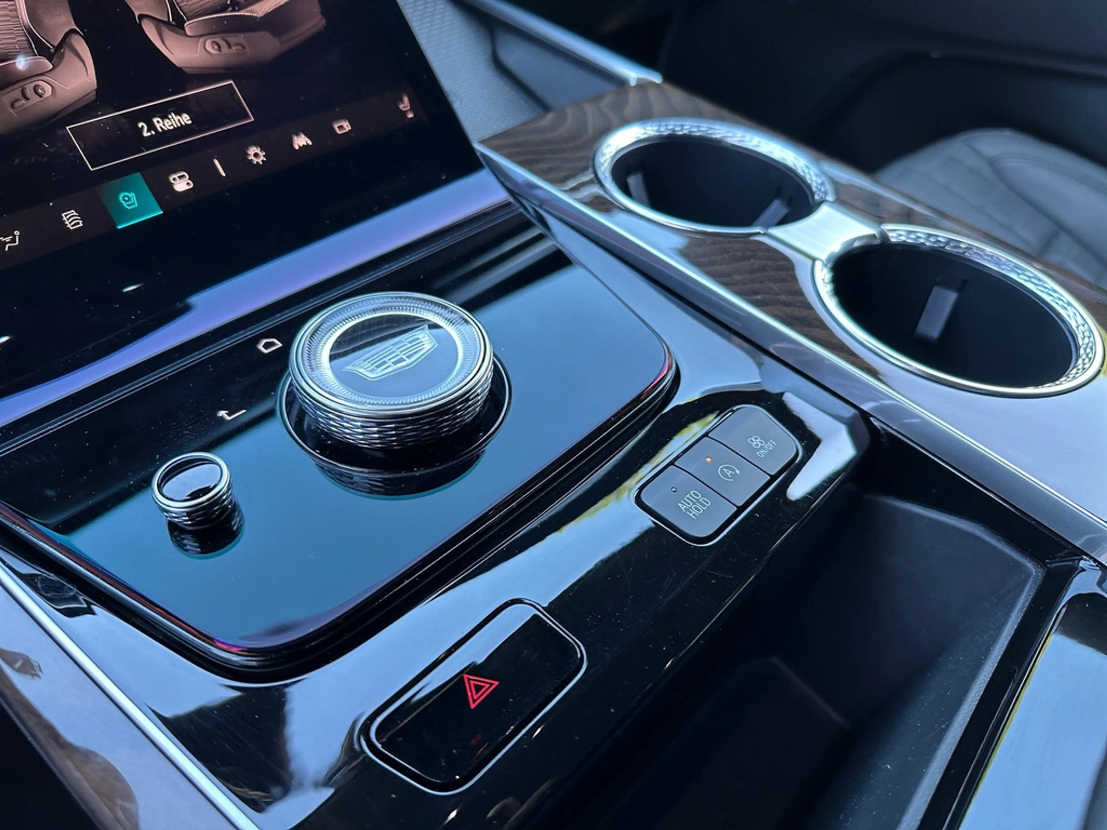Cadillac Escalade ESV Sport Platinum neuer Austauschmo — photo 21