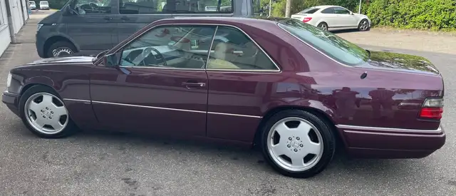 Mercedes-Benz Baureihe 124 CE-Klasse 300 CE Leder Memory Schiebedach