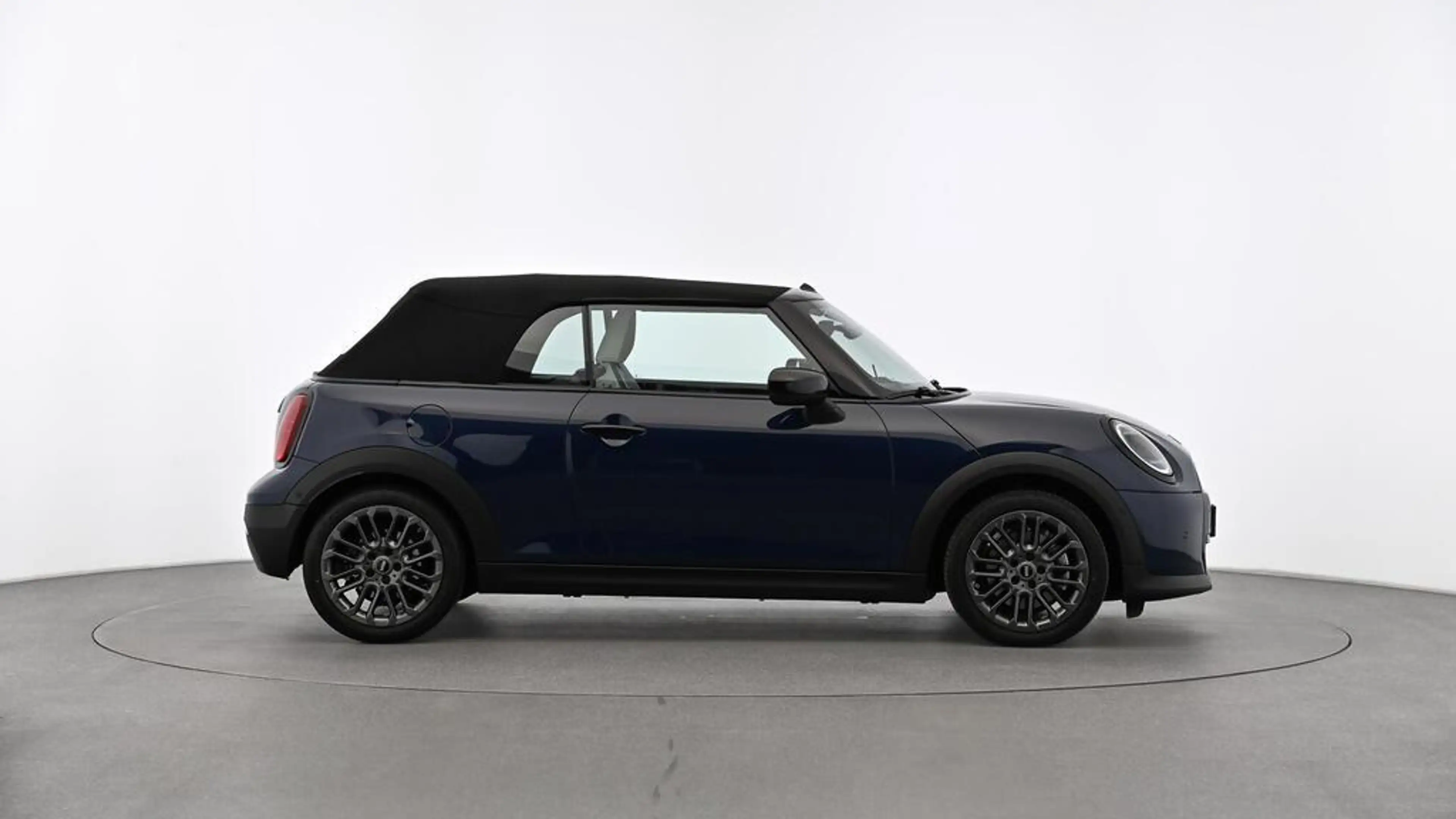 MINI Cooper C Cabrio Classic Trim — photo 3