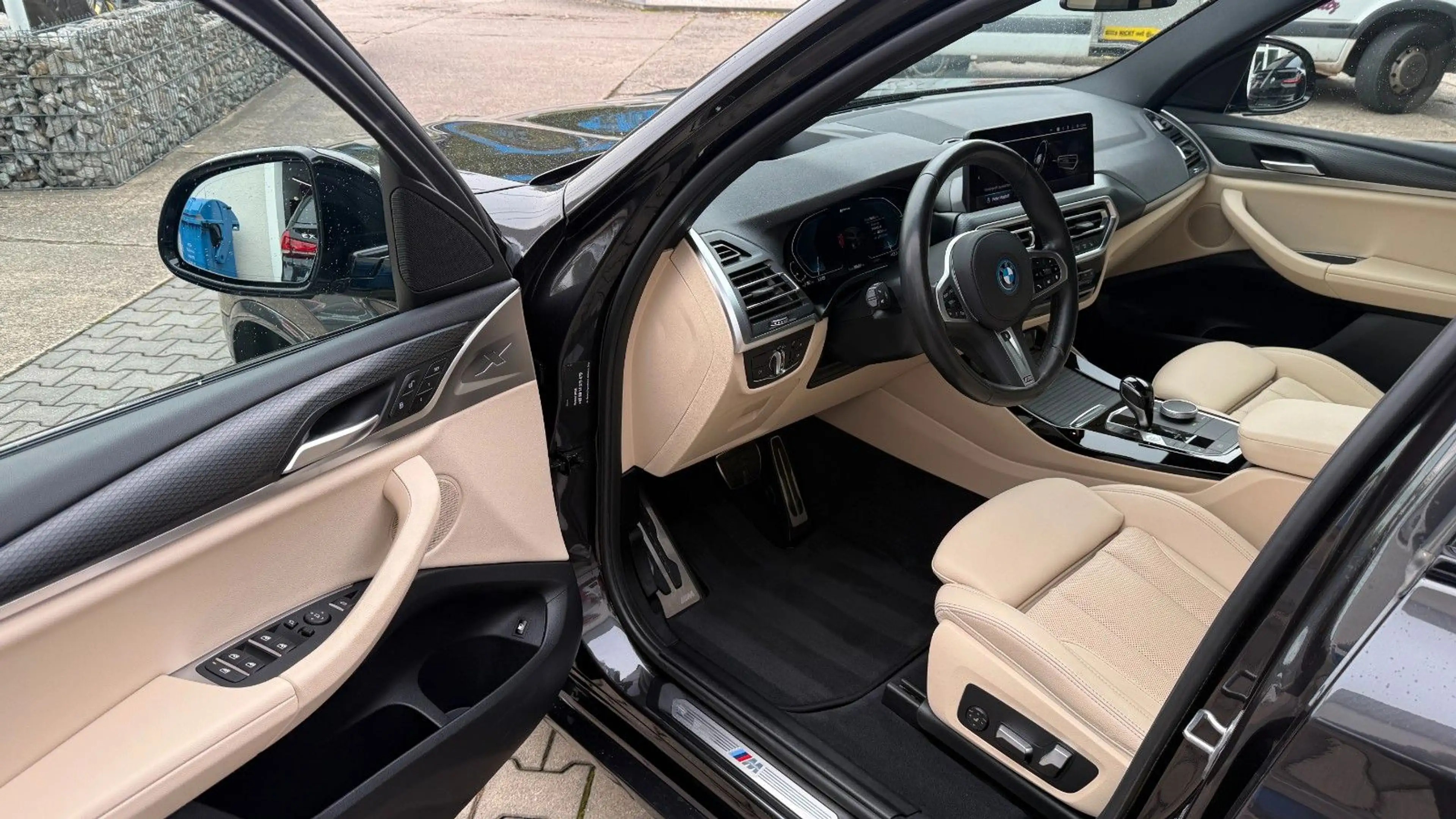 BMW X3 xDr 30e M Sport Kam AHK Navi LED Autom — photo 14