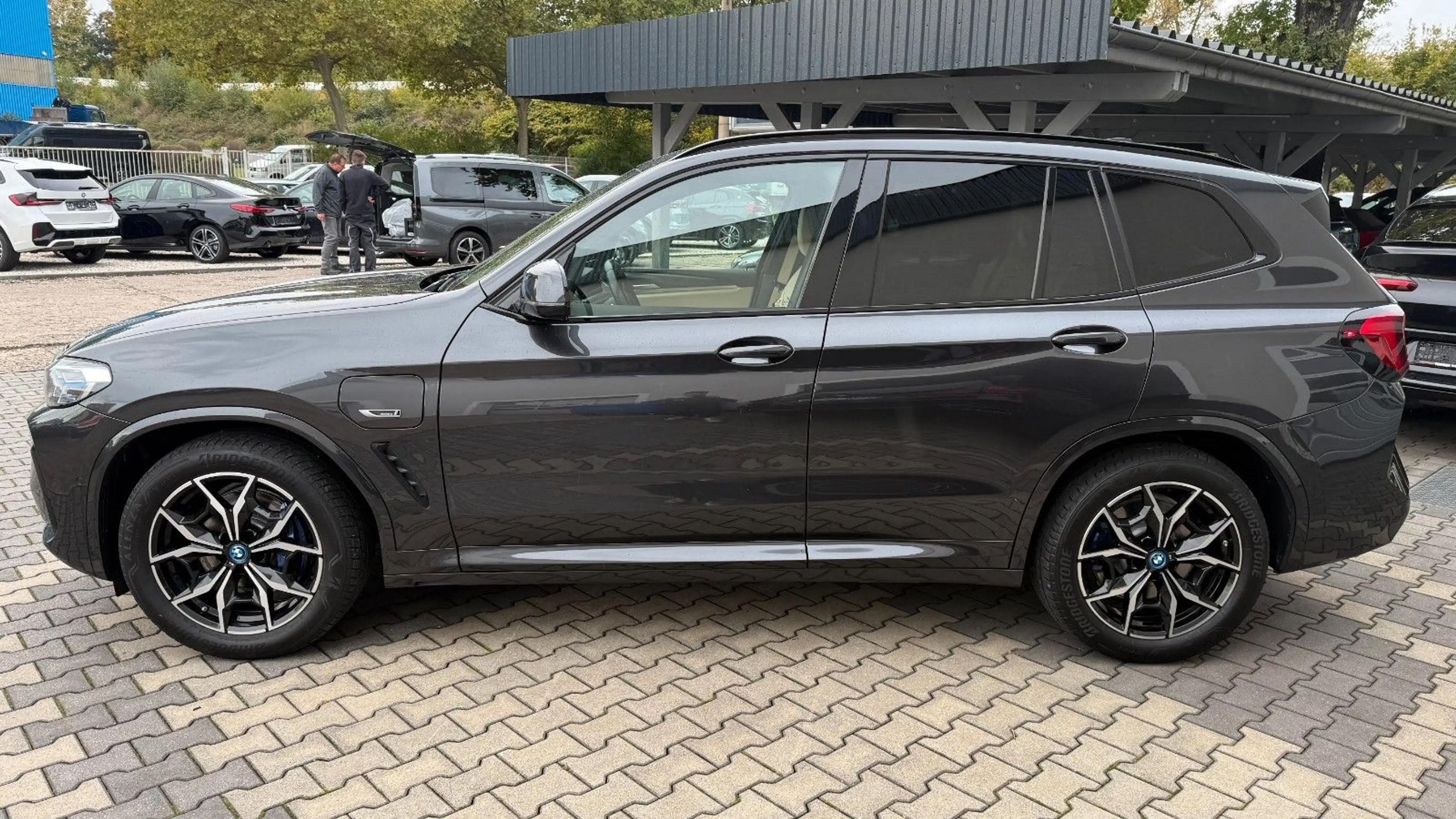BMW X3 xDr 30e M Sport Kam AHK Navi LED Autom — photo 4