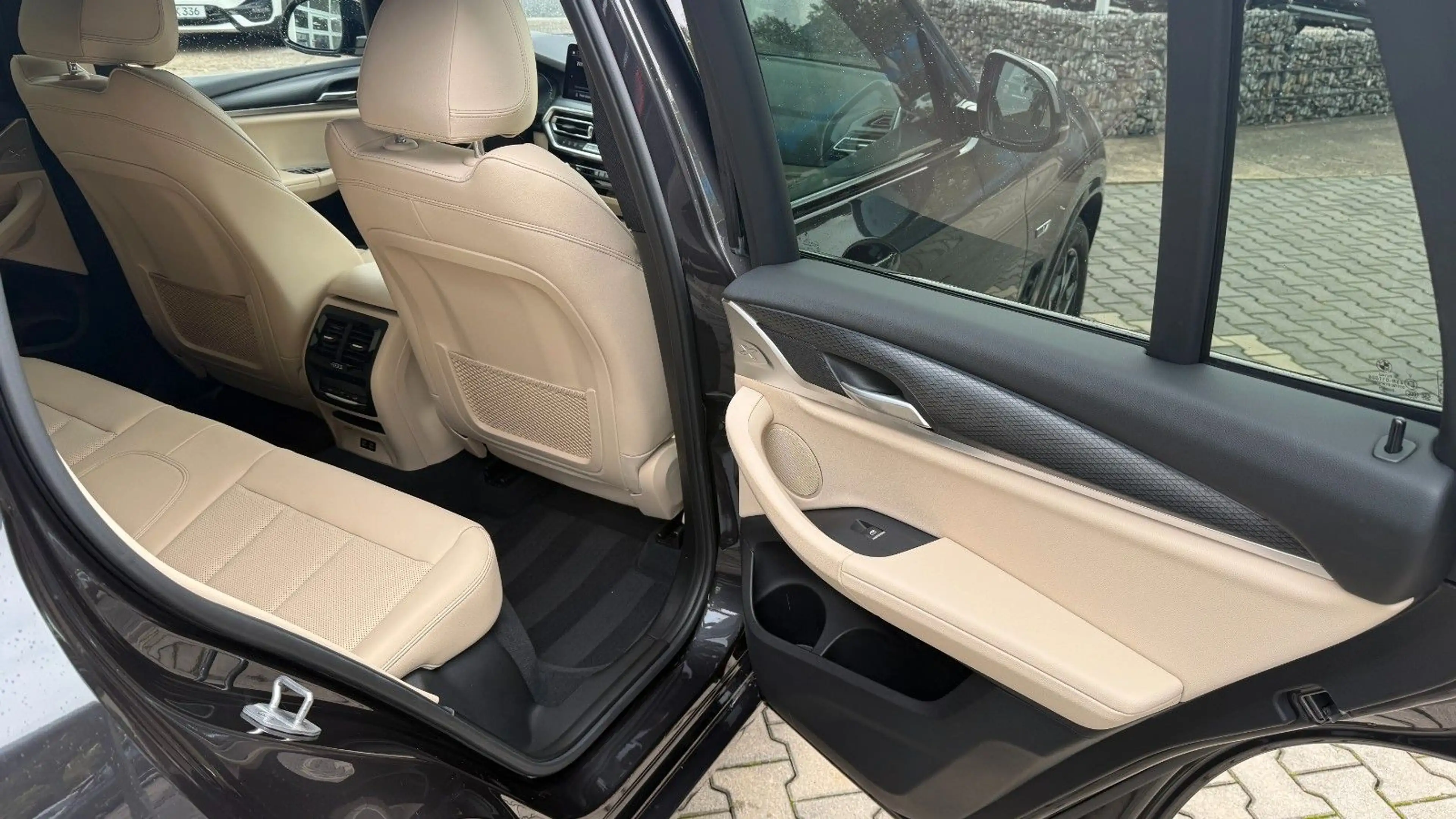 BMW X3 xDr 30e M Sport Kam AHK Navi LED Autom — photo 10