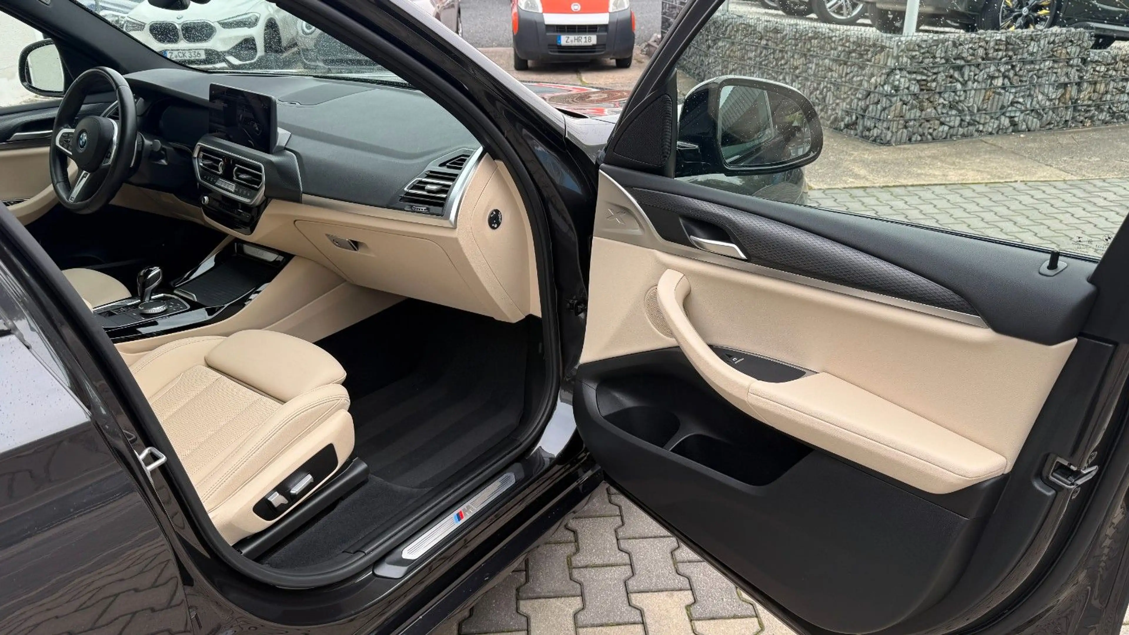 BMW X3 xDr 30e M Sport Kam AHK Navi LED Autom — photo 9