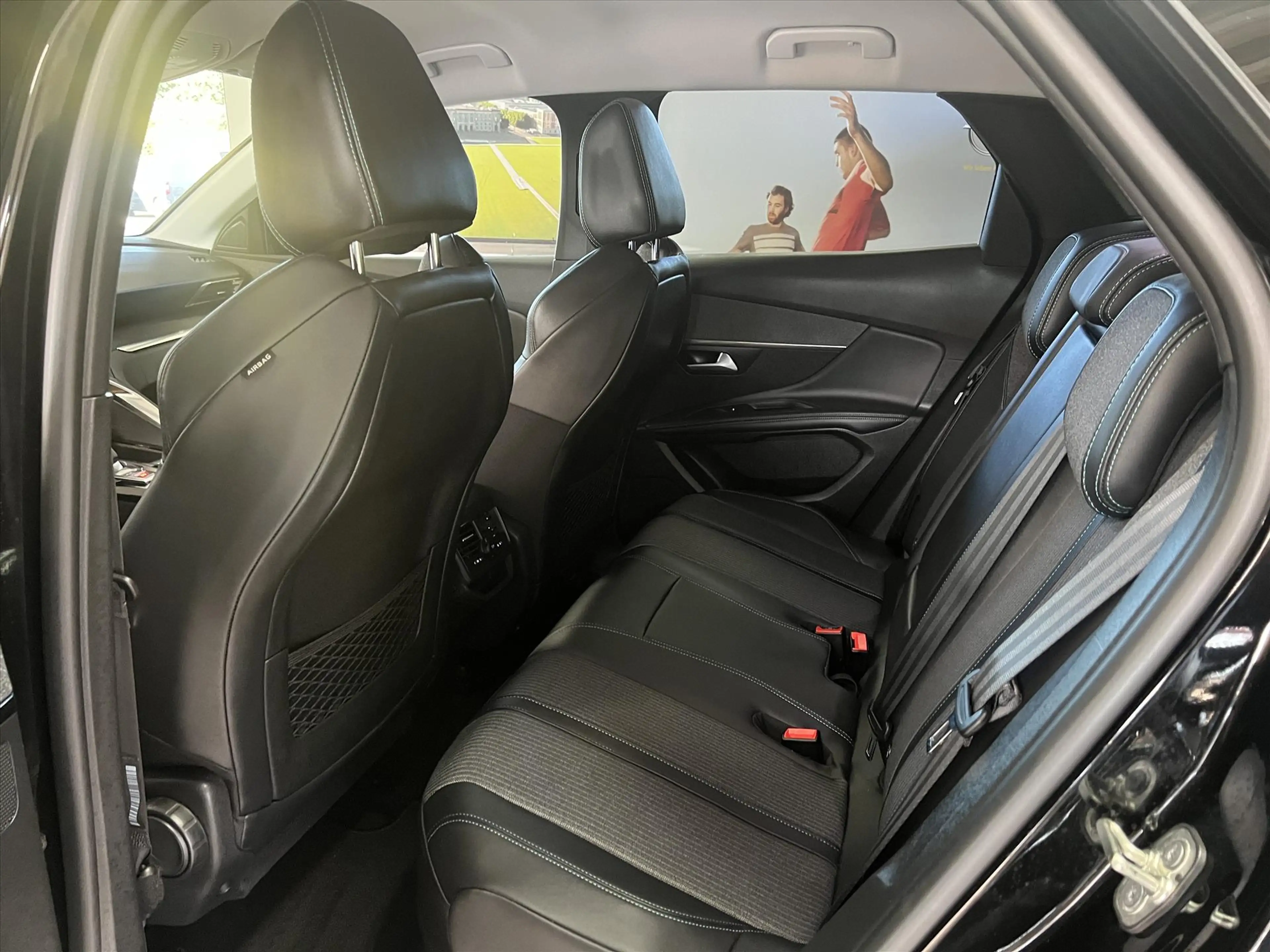 Peugeot 3008 1.6 Plug-in HYbrid 225pk e-EAT8 GT Pack Business — photo 6