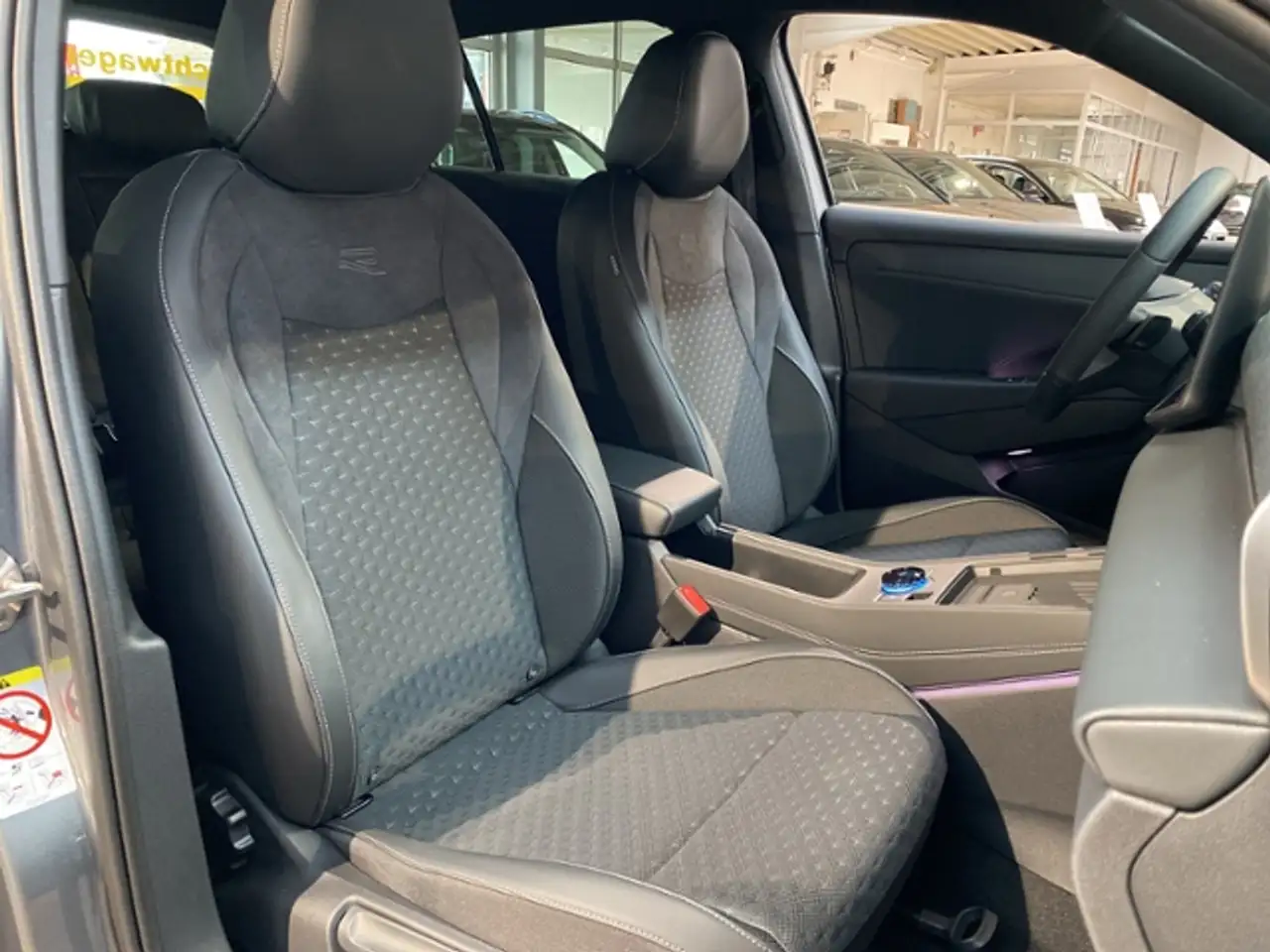Volkswagen T-Roc R-Line 1.5 eTSI AHK Kamera AppConnect Easy Open A, миниатюра 11