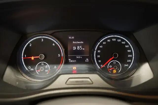 Volkswagen Transporter view 20