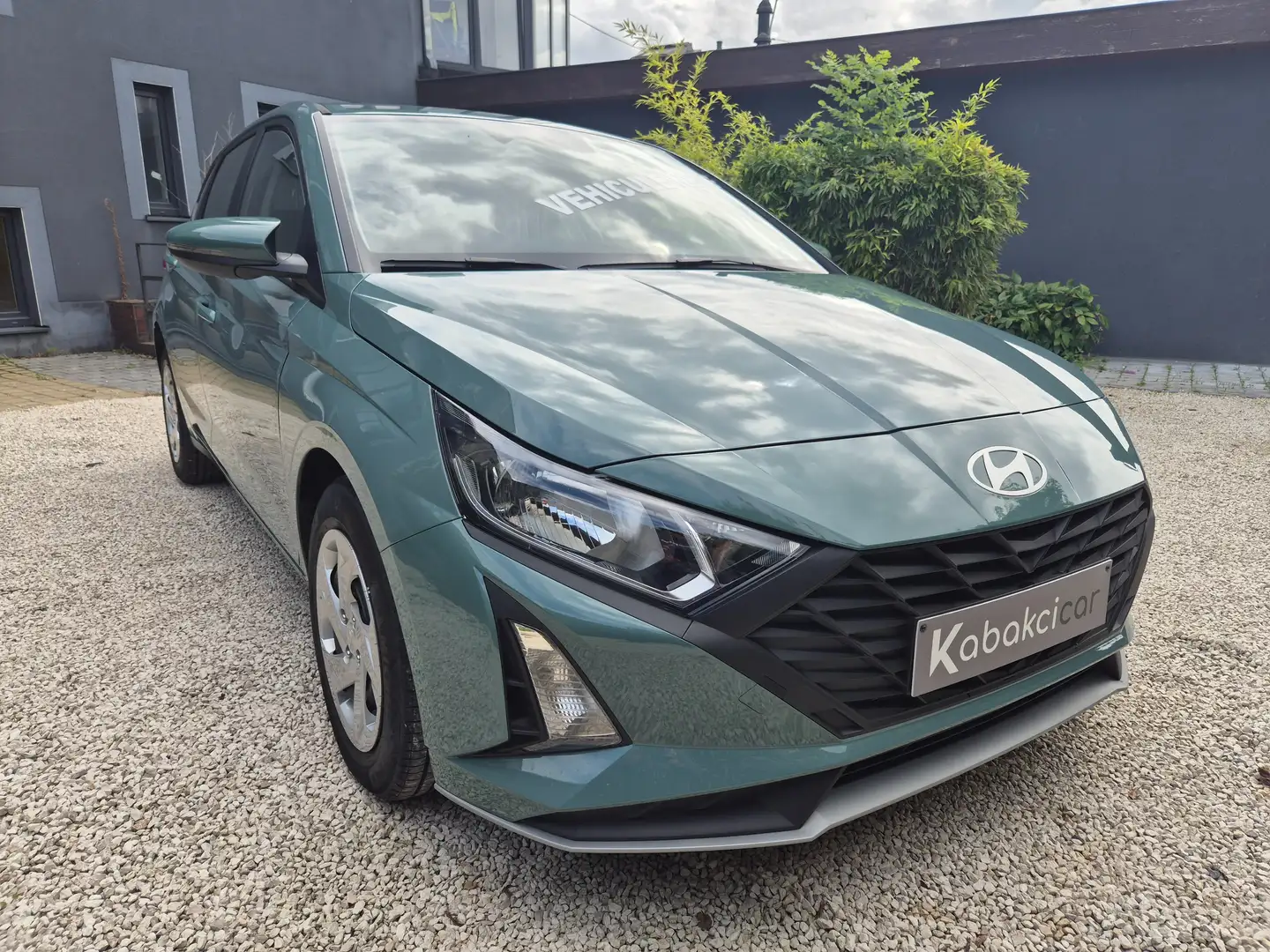 Hyundai i20 1.2i 83 / VEHICULE NEUF GARANTIE CONSTRUCTEUR / Groen - 1