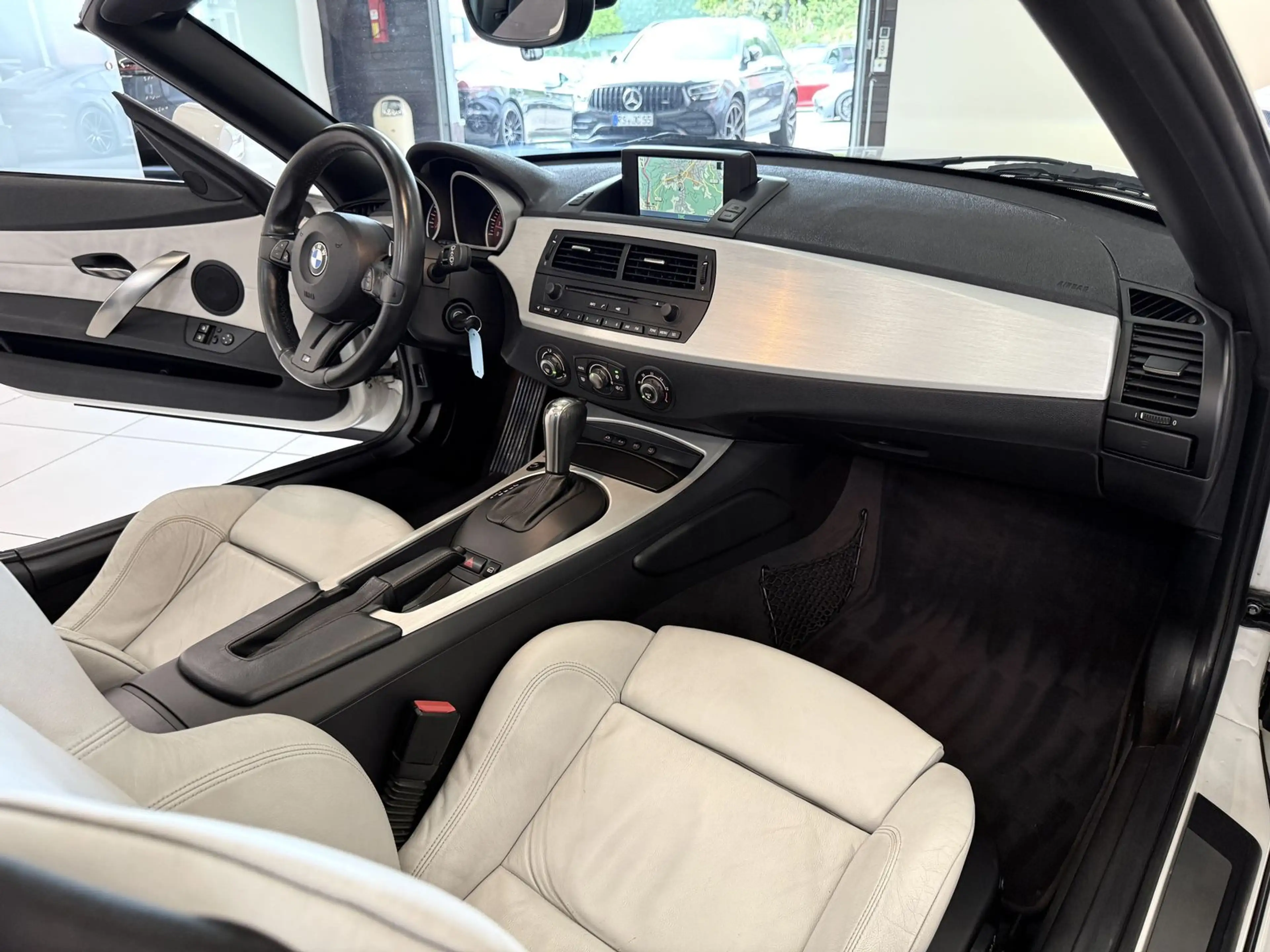 BMW Z4 3.0 si *2.Hand-M Sitze-Navi-Xenon* — photo 10
