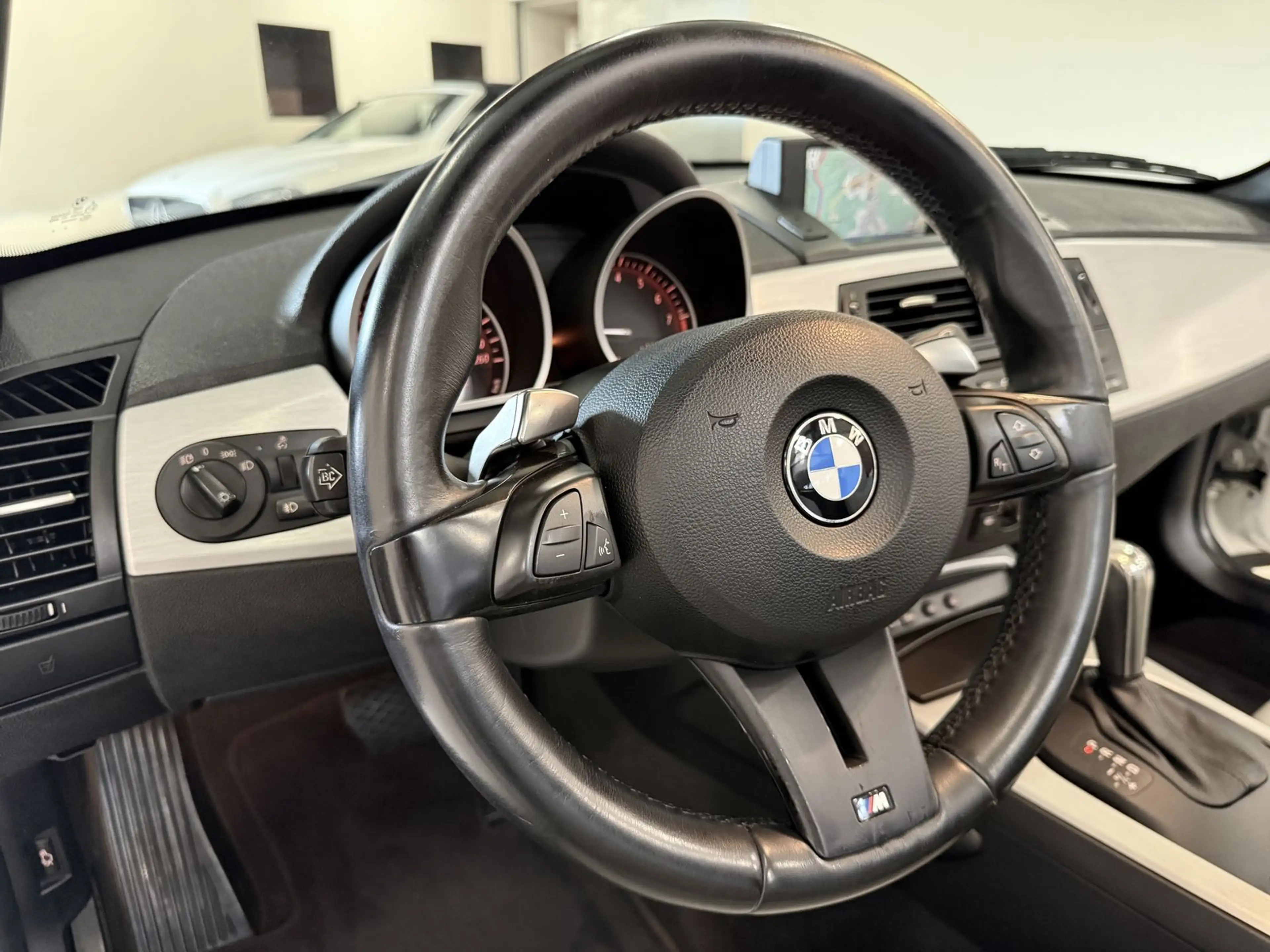 BMW Z4 3.0 si *2.Hand-M Sitze-Navi-Xenon* — photo 15
