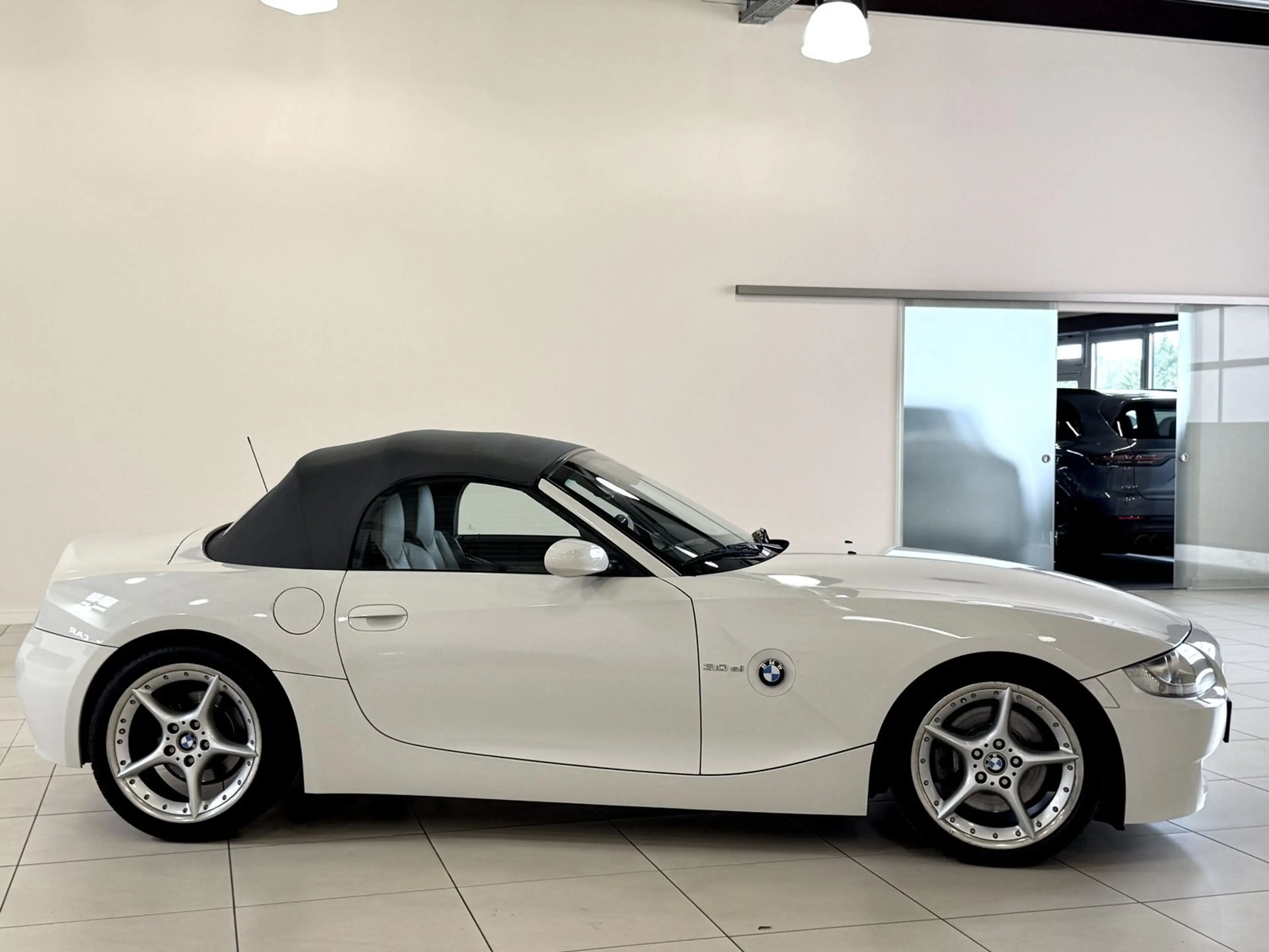 BMW Z4 3.0 si *2.Hand-M Sitze-Navi-Xenon* — photo 5