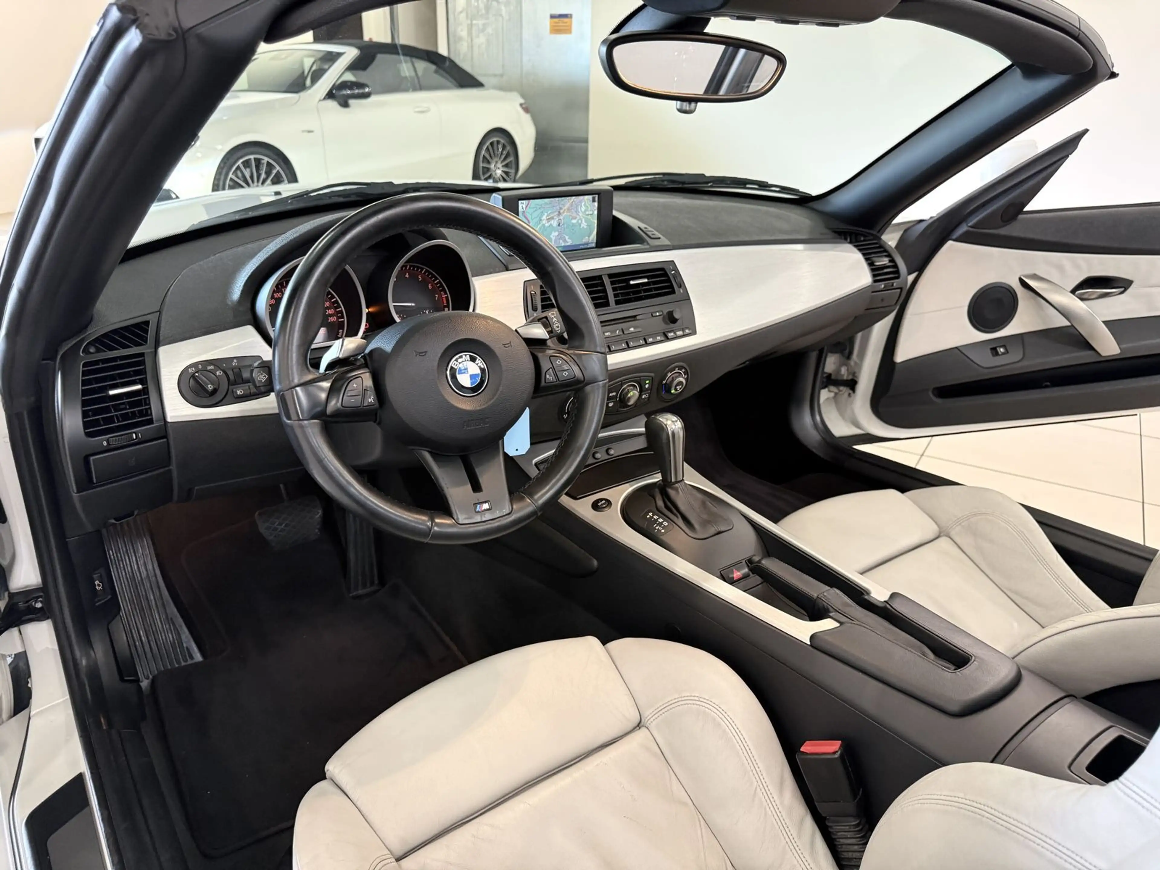 BMW Z4 3.0 si *2.Hand-M Sitze-Navi-Xenon* — photo 12