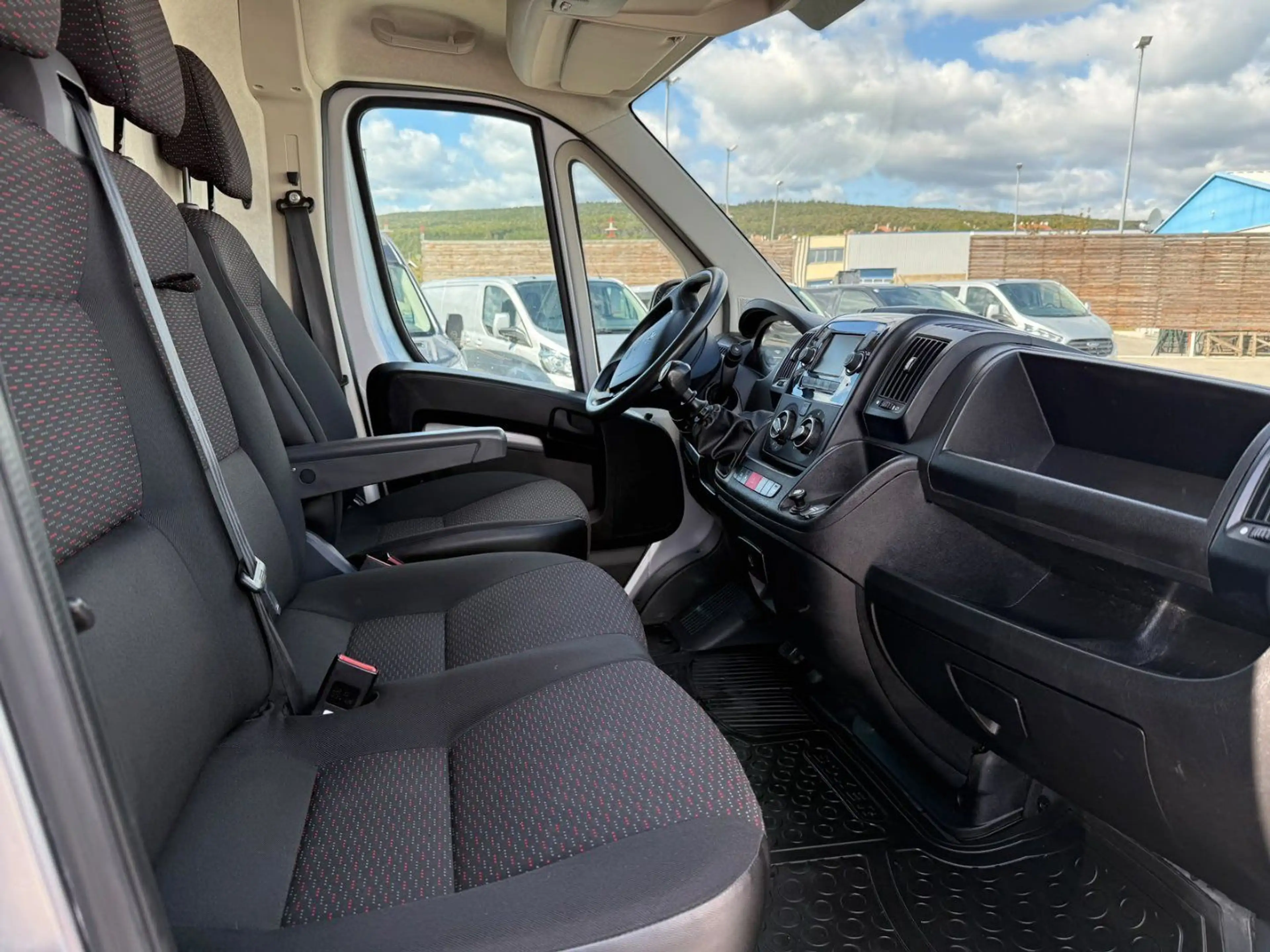 Peugeot Boxer 2.2 L1H1 140 *Netto €14.166,-* — photo 5