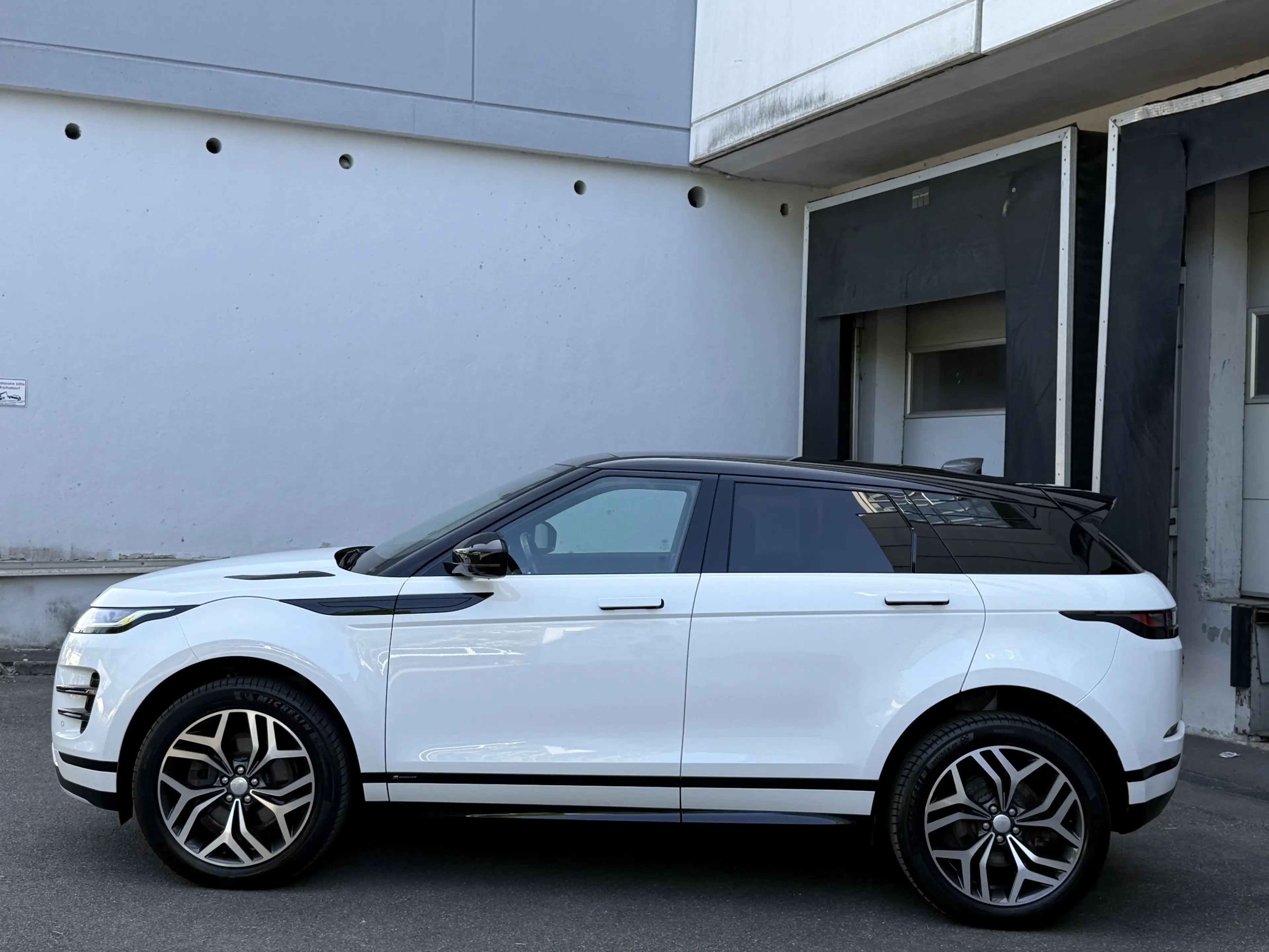 Land Rover Range Rover Evoque D240 R-Dynamic S LED Pano 360 — photo 3