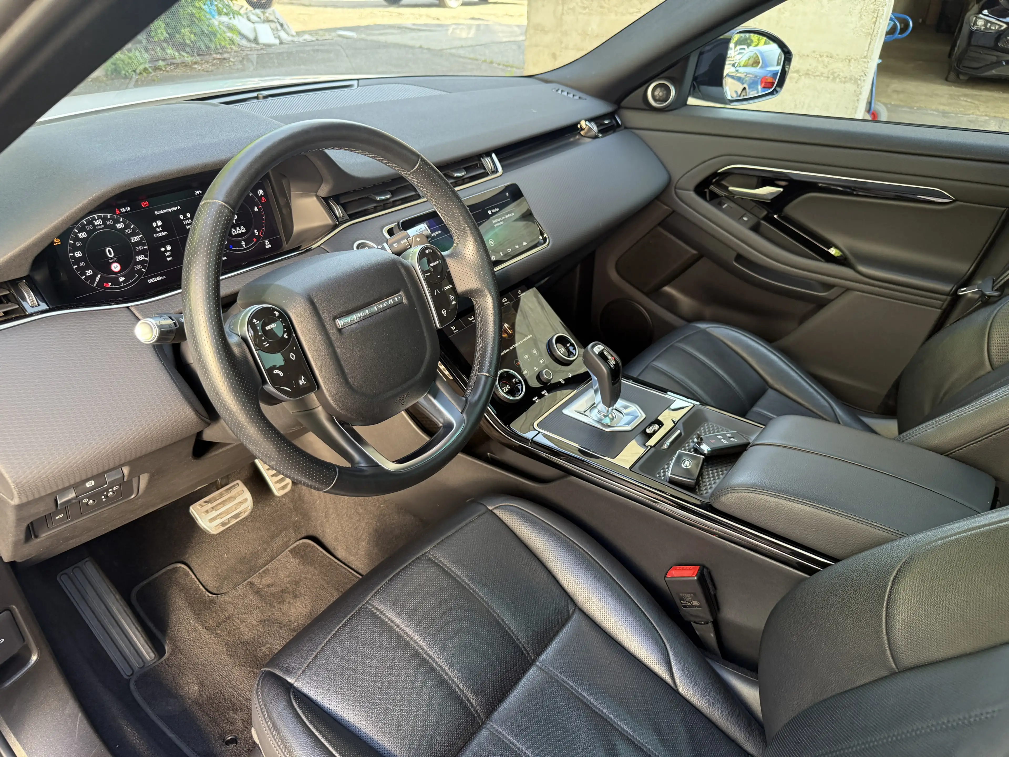 Land Rover Range Rover Evoque D240 R-Dynamic S LED Pano 360 — photo 12