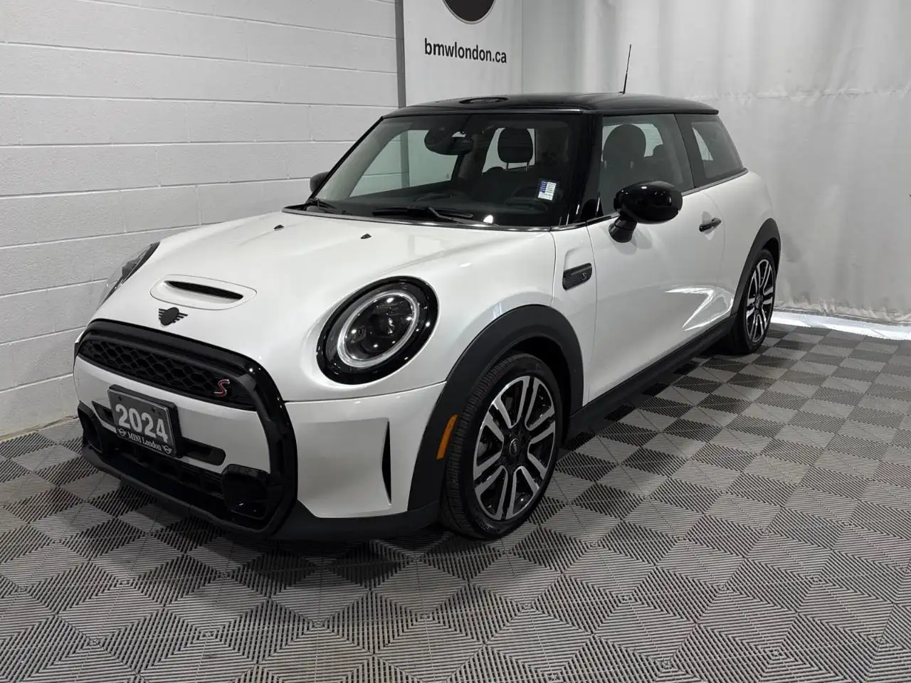 2024 MINI 3 Door