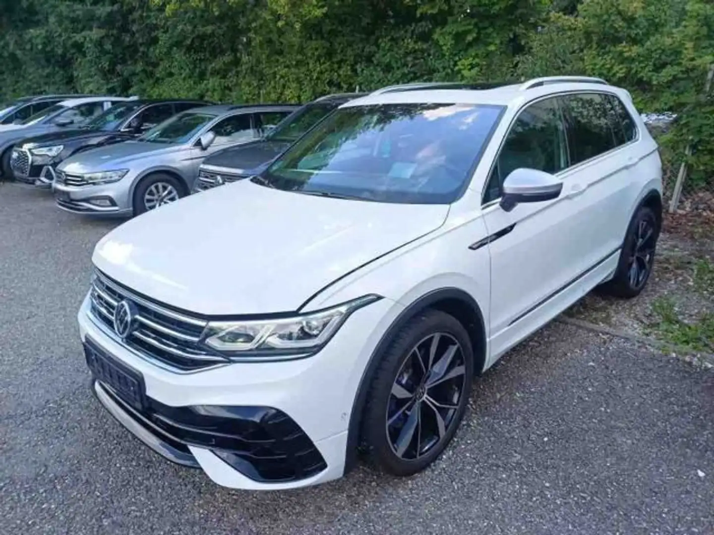 Volkswagen Tiguan 4M R-PERFORMANCE LM20 AKRAPOVIC AHK PANO Weiß - 2