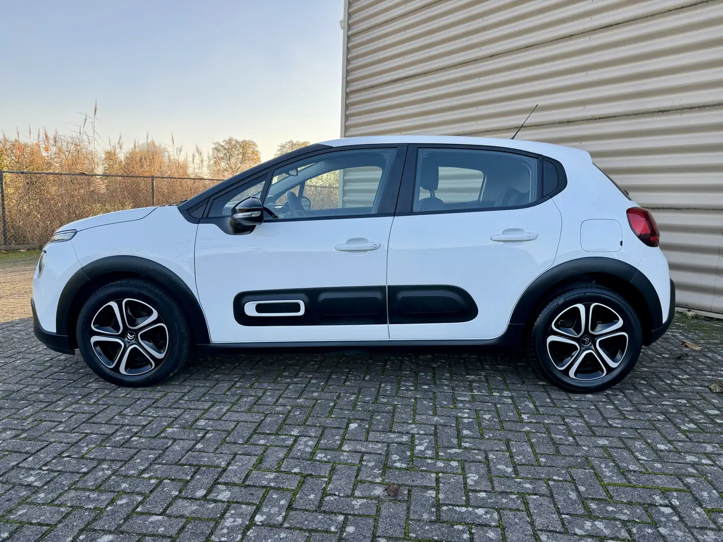 Citroen C3 1.2 PureTech C-Series [ apple cp,ecc,navi,pdc,crui Blanc - 2