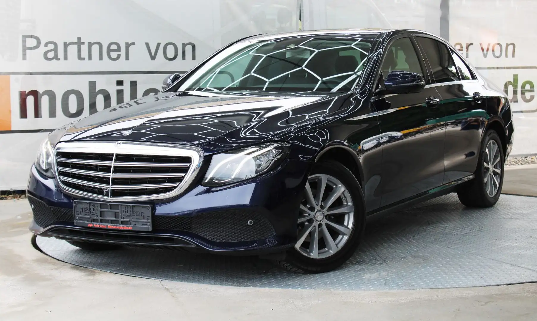 Mercedes-Benz E 220 d *Tüv&Inspektion Neu* 360Kamera*Leder* Blau - 1