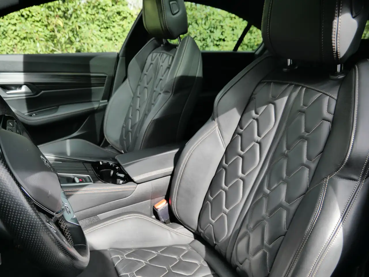 Peugeot 508 PLUG IN HYBRID 225 PK GT 12