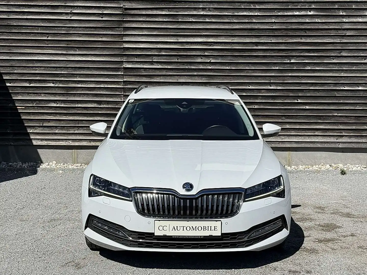 Skoda Superb 2.0 TDI Style Lederaustattung, Virtual Cockpit,... Weiß - 1