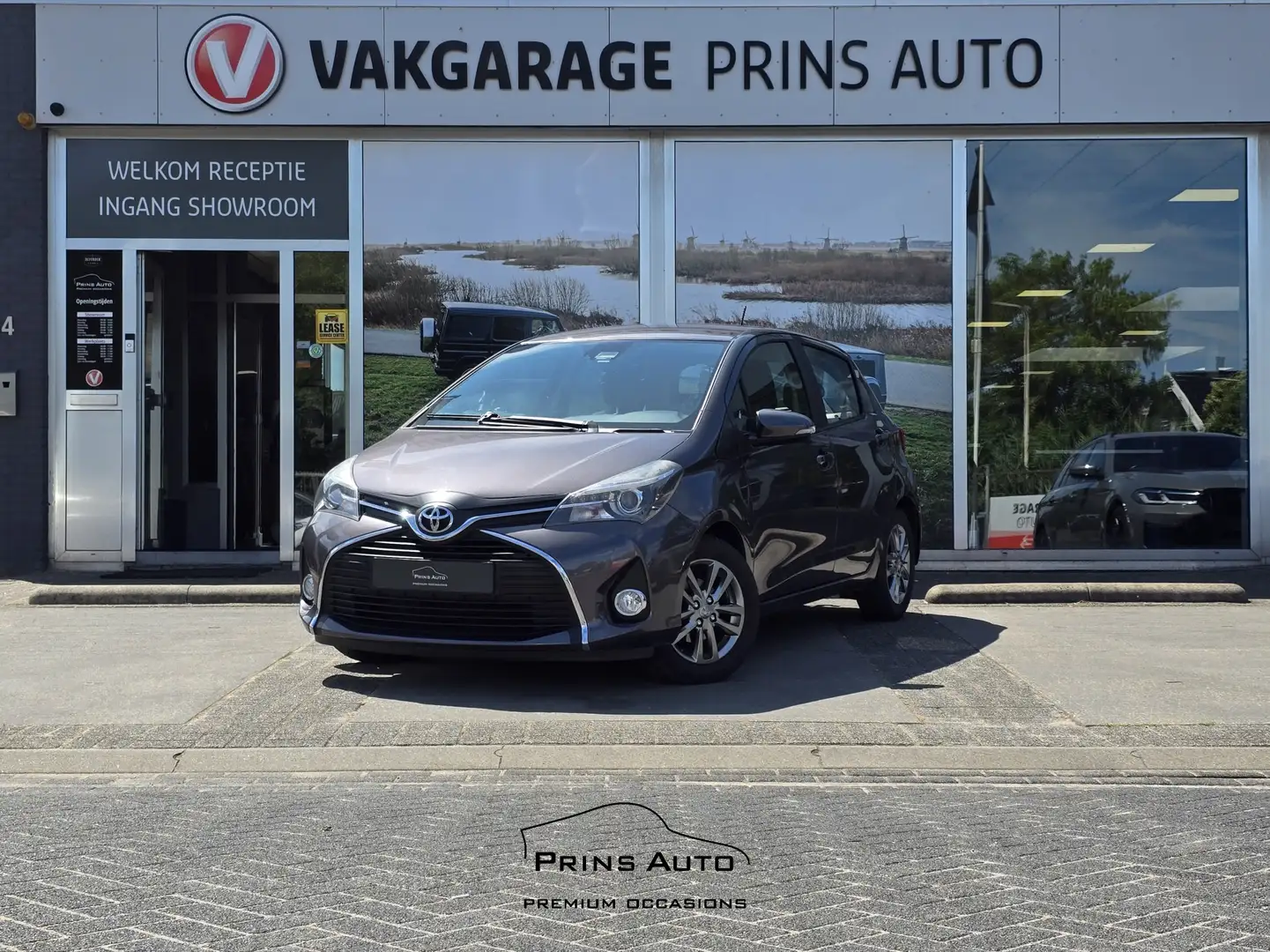 Toyota Yaris 1.3 VVT-i Trend |NAVI|BLUETOOTH|CLIMA|ORG.NL|NAP 3 Grijs - 1