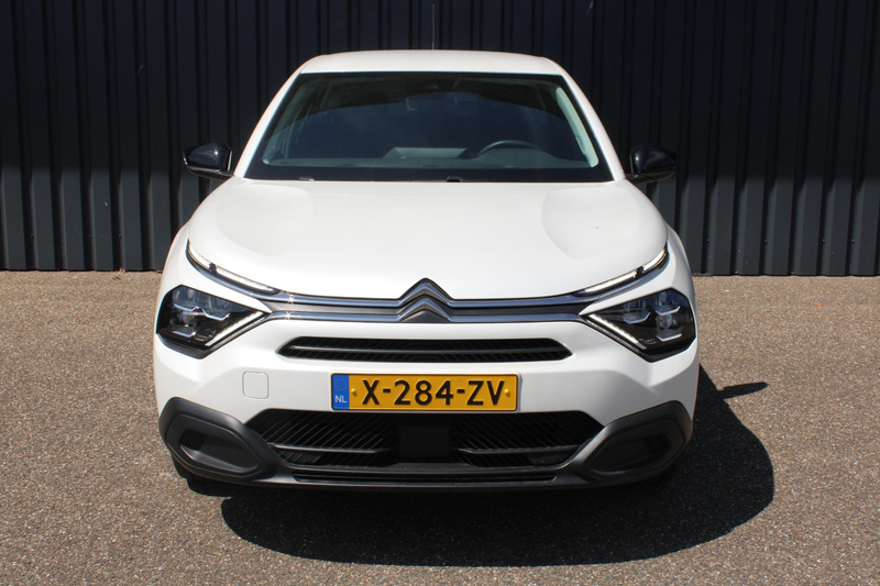Citroen E-C4 Electric You 50 kWh Camera | Apple Carplay I 99% SOH | park — photo 3