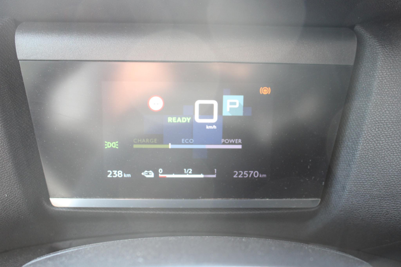 Citroen E-C4 Electric You 50 kWh Camera | Apple Carplay I 99% SOH | park — photo 7