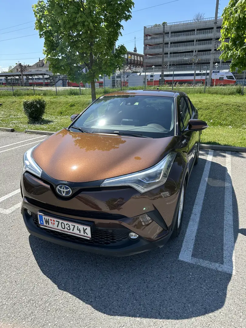 Toyota C-HR Hybrid - 1