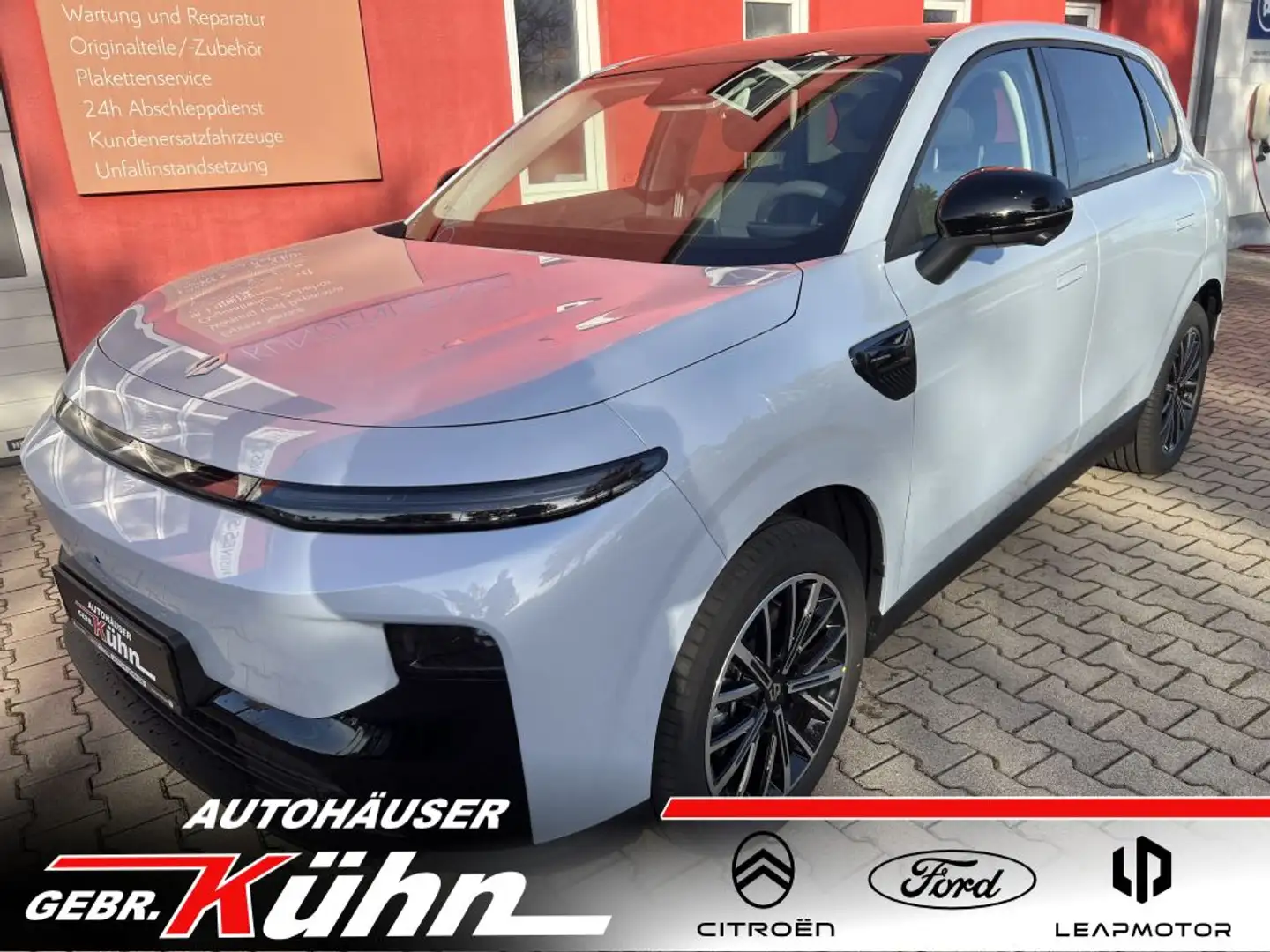 Leapmotor Sonstige B10 67,1 kWh Design Pro Max Silber - 1