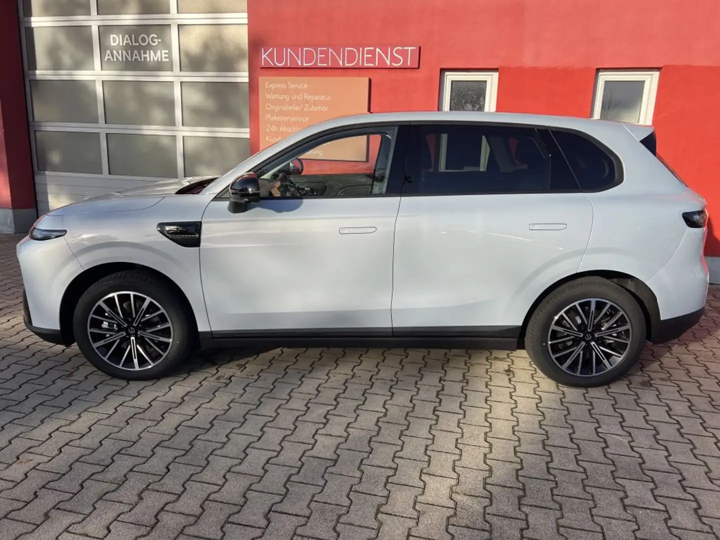 Leapmotor Sonstige B10 67,1 kWh Design Pro Max Silber - 2