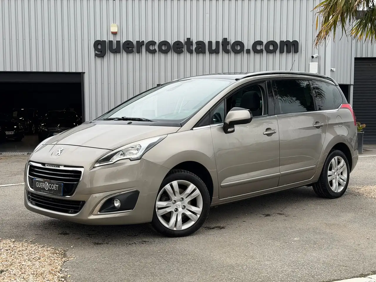 Peugeot 5008