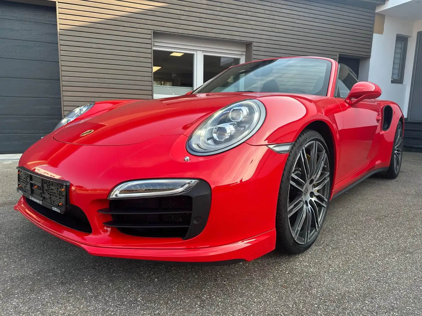 Porsche 911 Turbo S Cabrio/Keramik/Schalensitze/1.Hand Roşu - 1