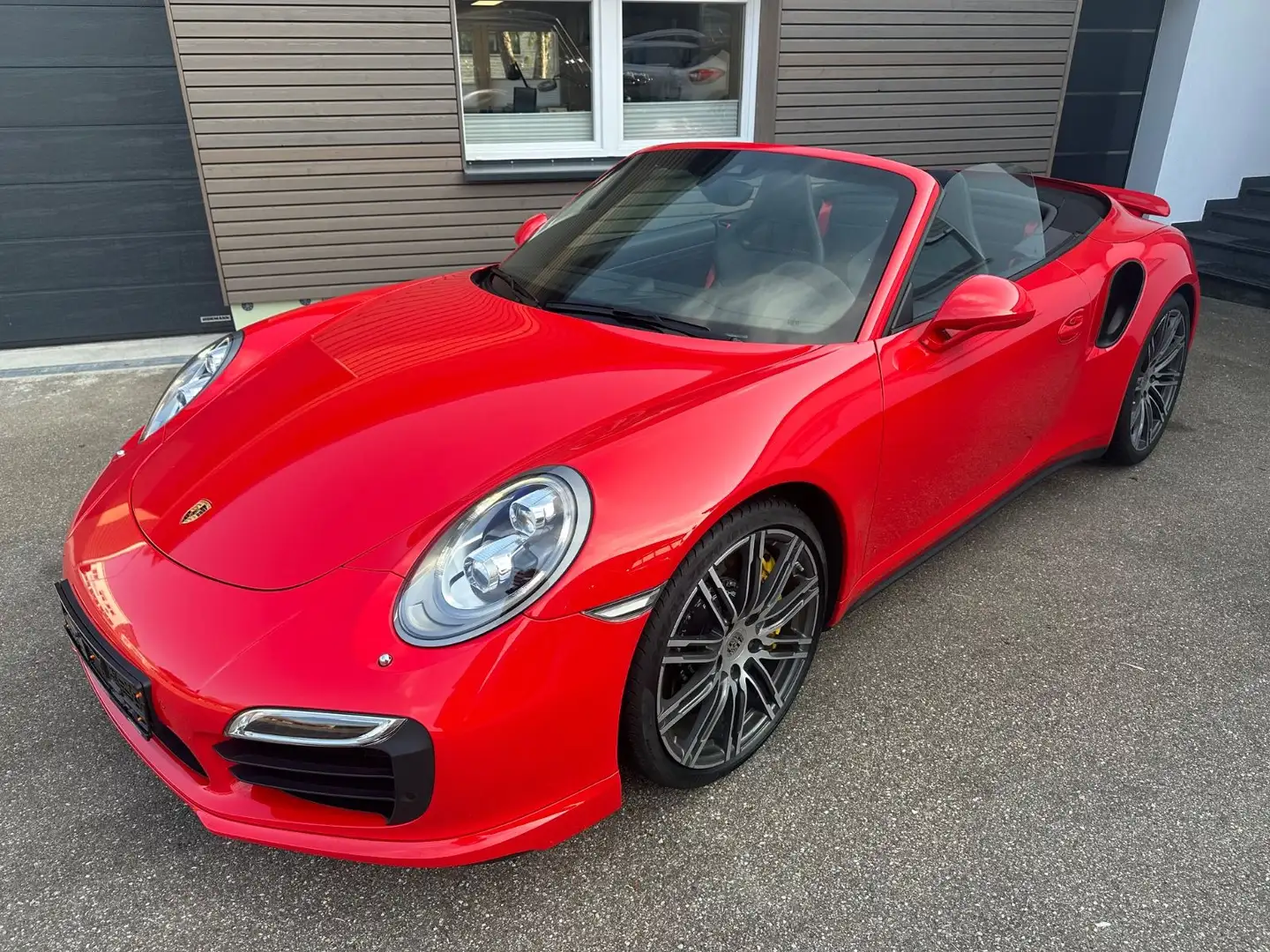 Porsche 911 Turbo S Cabrio/Keramik/Schalensitze/1.Hand Roşu - 2