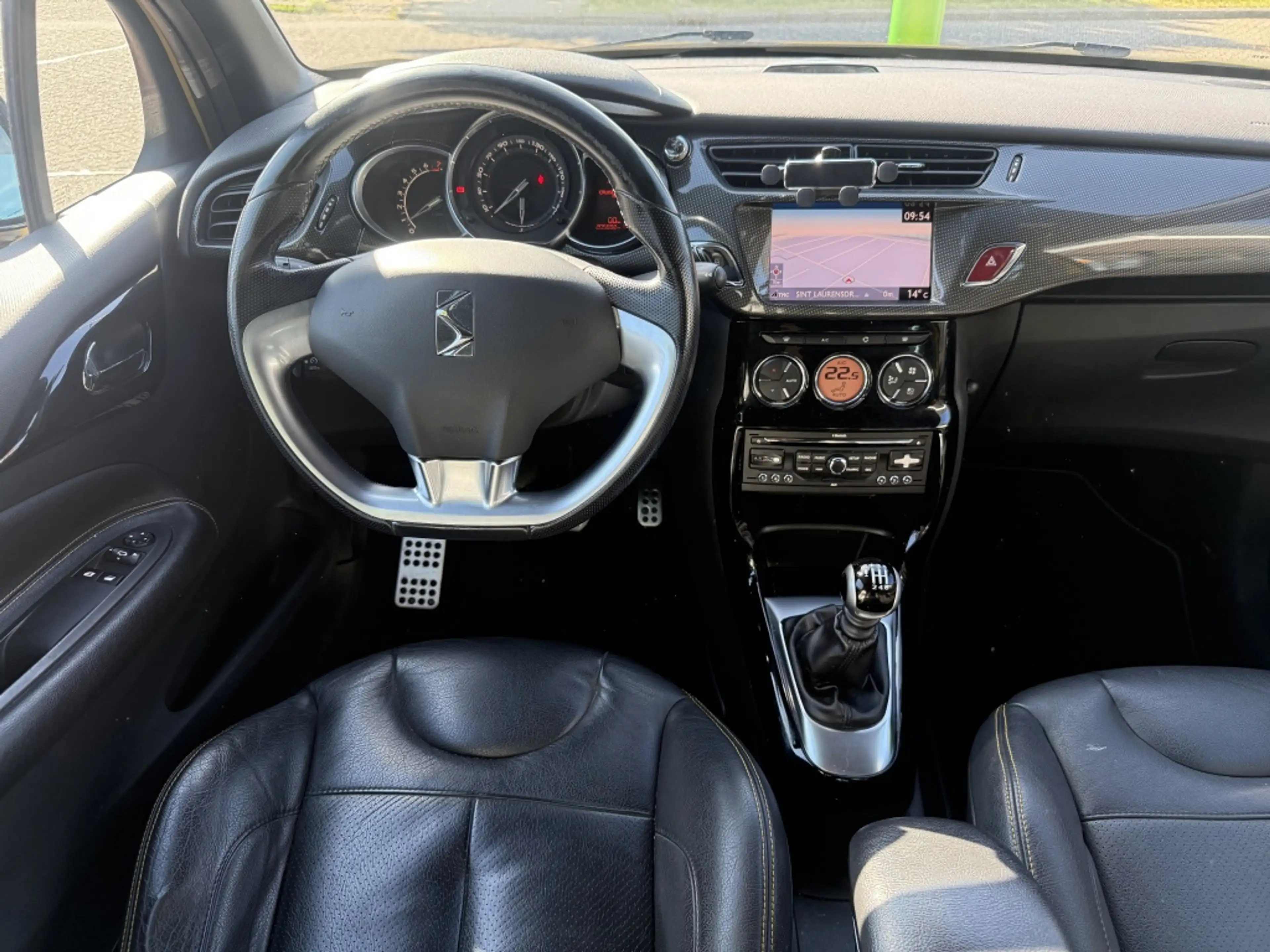 Citroen DS3 1.6 THP Sport Chic airco 6bak navi ccr — photo 2