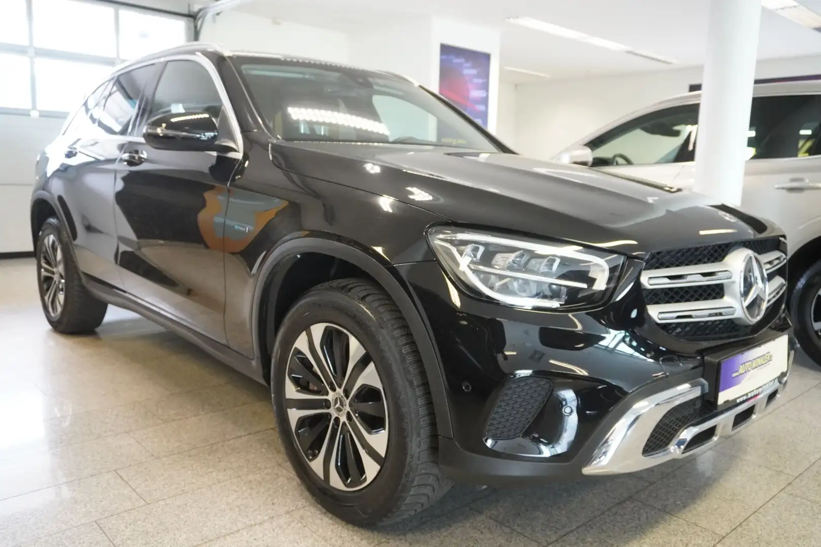 Mercedes-Benz GLC 300 e PHEV 4Matic LED/Kamera Schwarz - 2