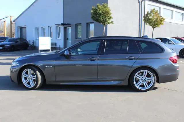 BMW M550 d xDrive Tour. +HUD+Panoramad.+H&K+NAVI Pro+Kamera