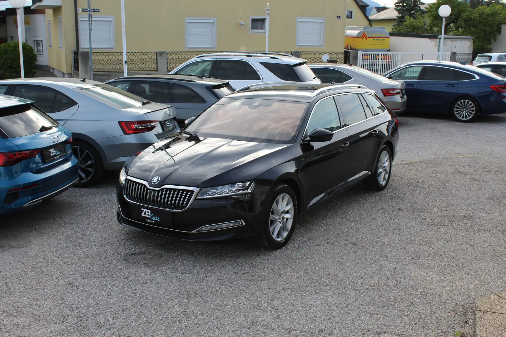 Skoda Superb 2.0 TDI Style // MwSt. // LED // NAVI // ACC Schwarz - 1