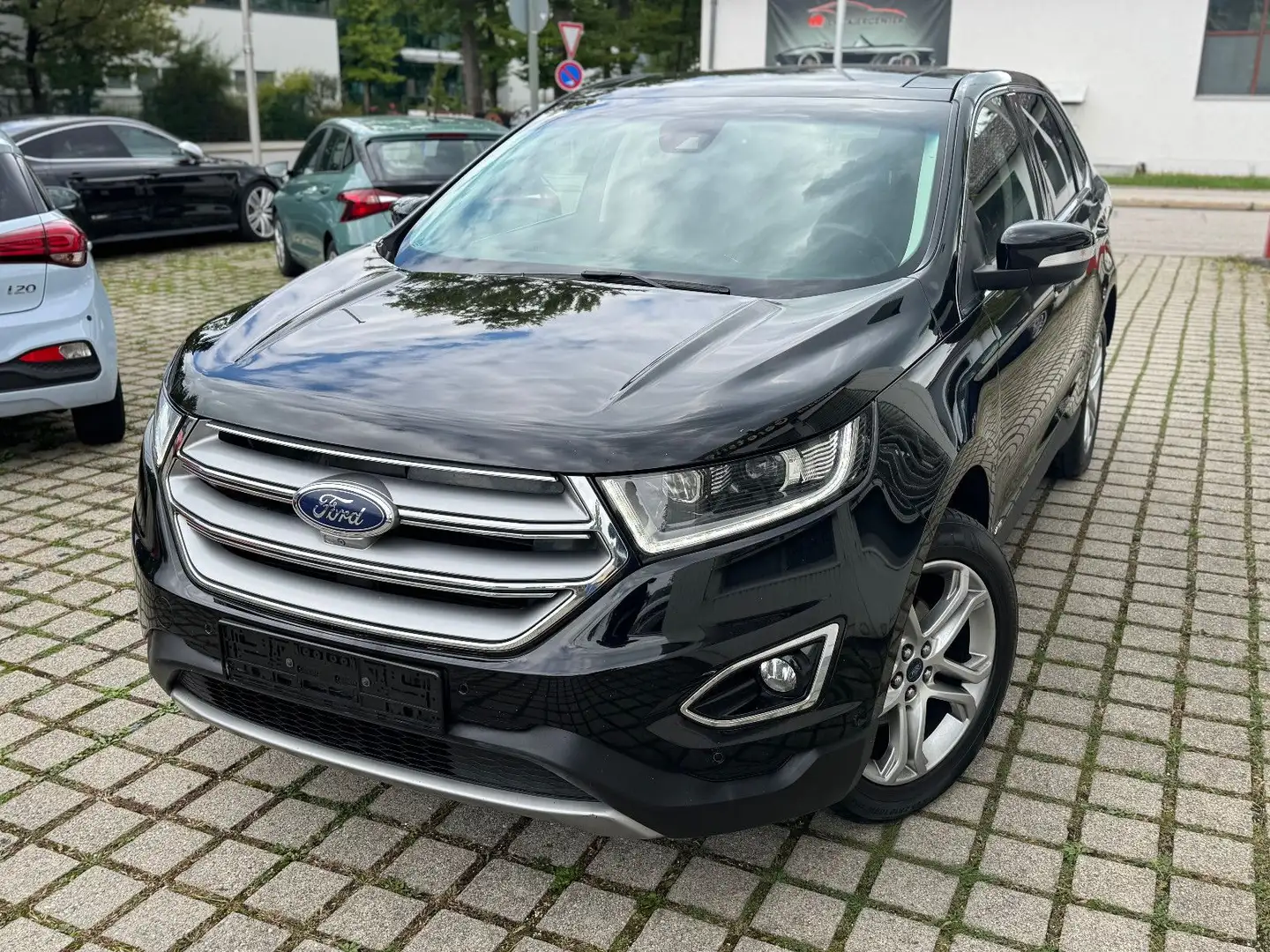 Ford Edge Titanium 4x4*Kamera*Sitzhei.*Tempomat*Navi* Noir - 1