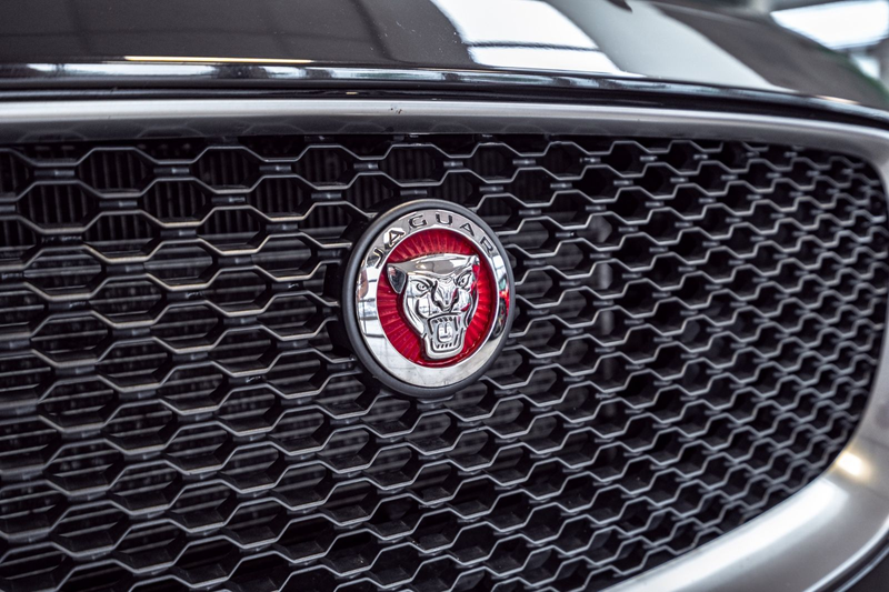 Jaguar F-Pace F-PACE R-Sport AWD — photo 9