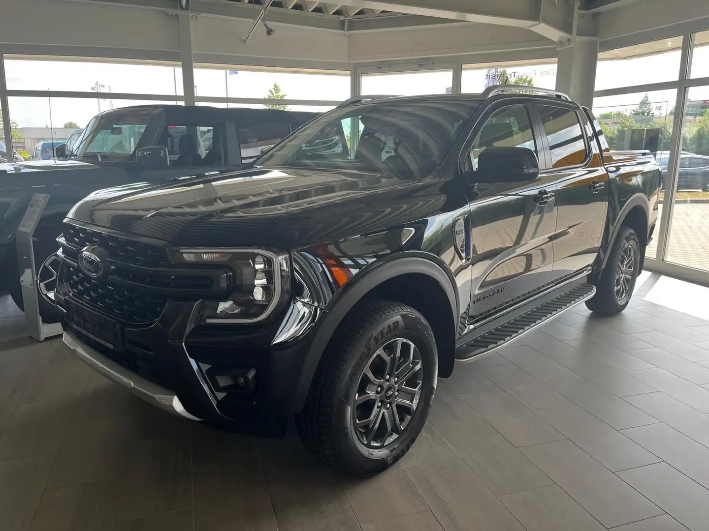 Ford Ranger Wildtrak e-4WD DoKa el.Rollo/Tech.Paket52 Zwart - 1