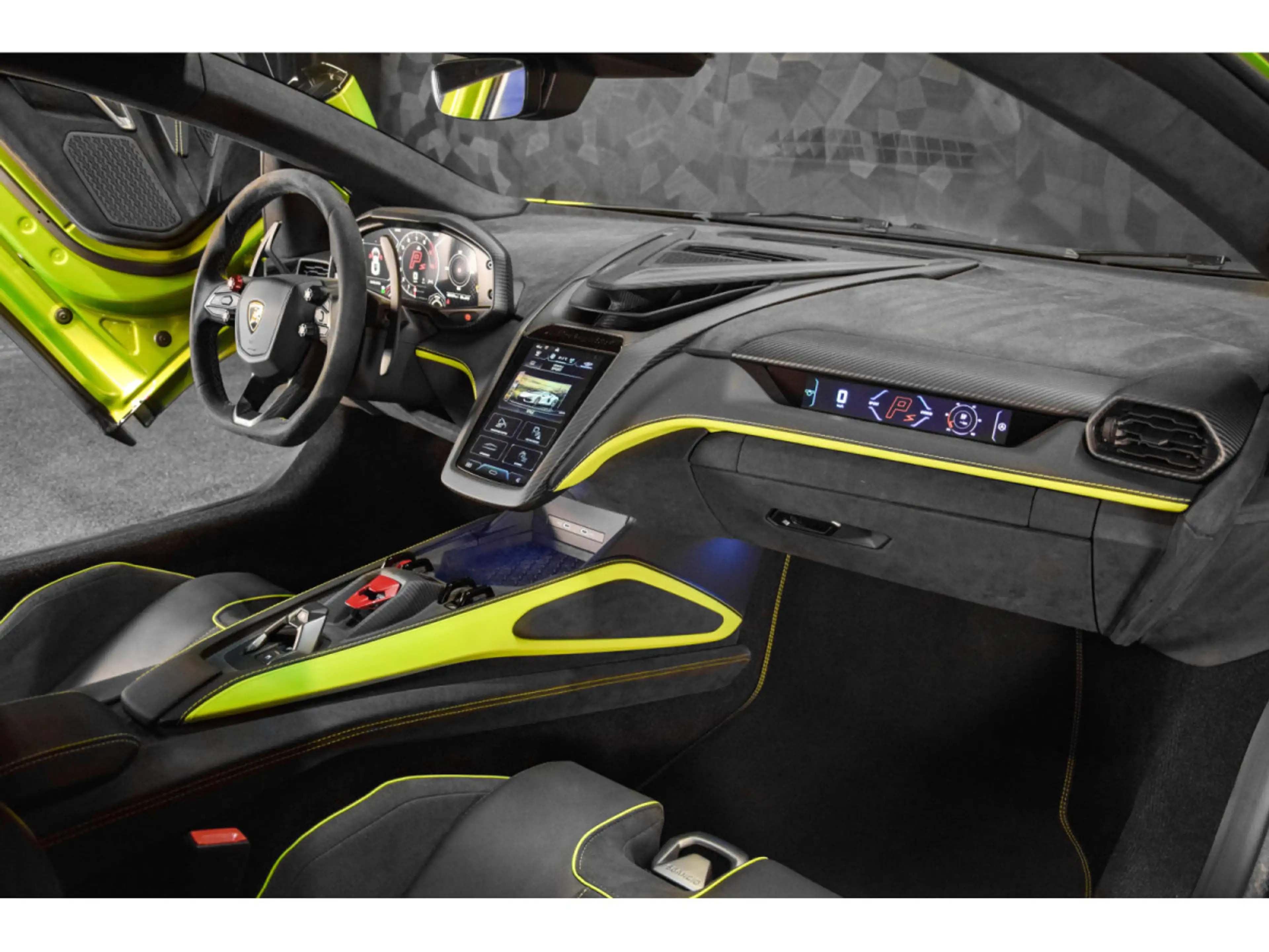 Lamborghini Revuelto AD PERSONAM - VERDE CITREA / ROSSO MARS — photo 12