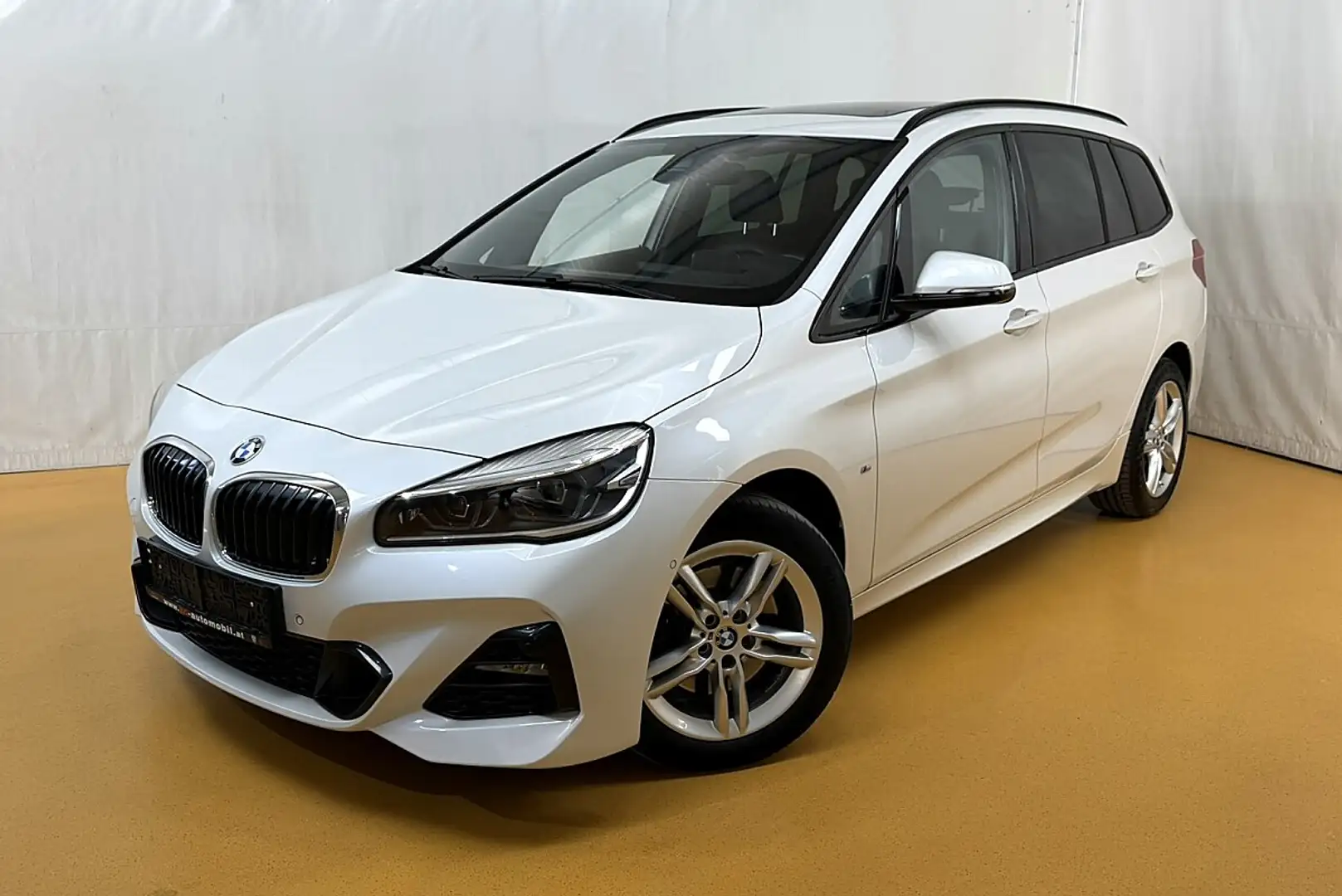 BMW 218 d Gran Tourer M Sport Aut. Weiß - 1