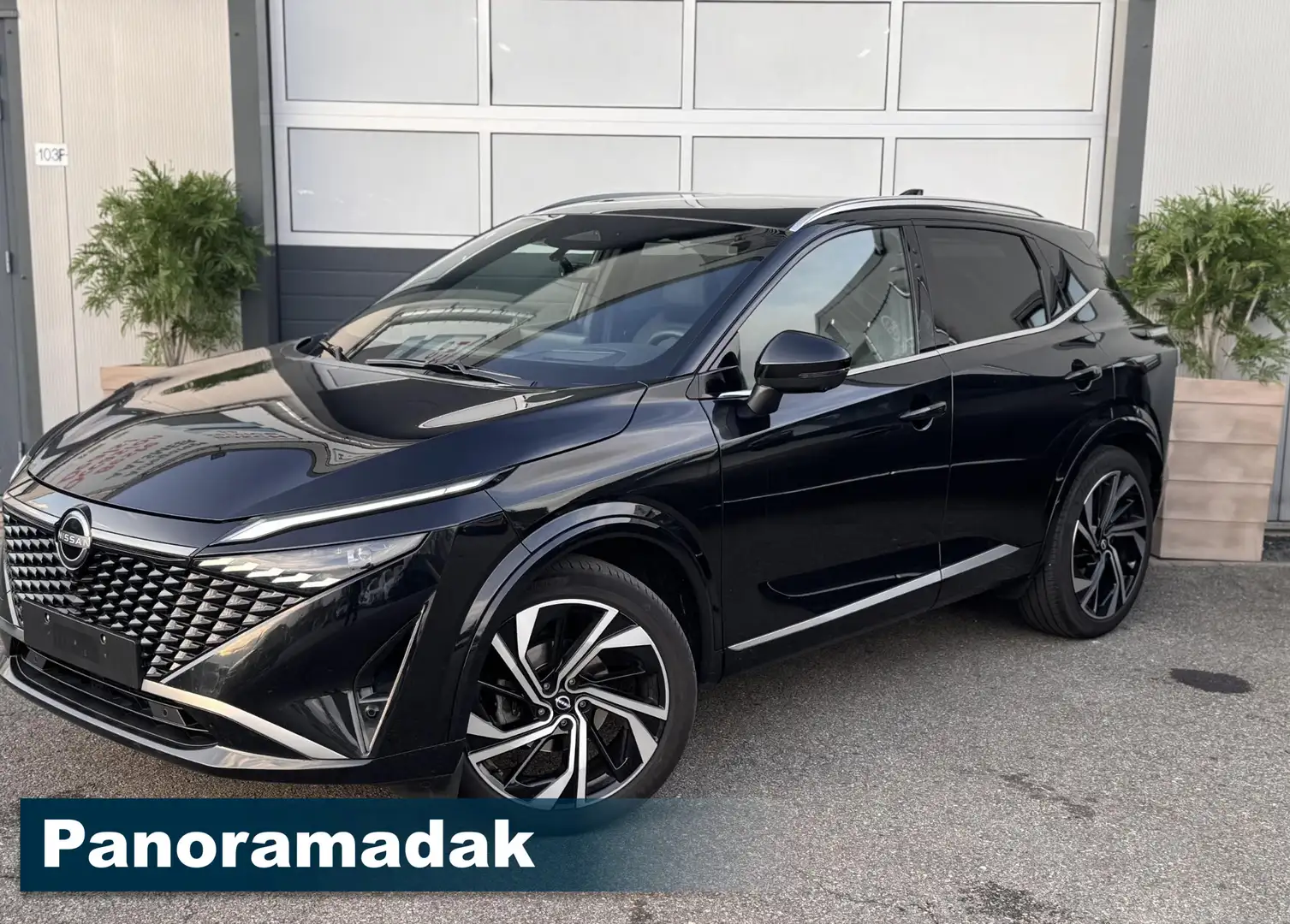 Nissan Qashqai 1.3 MHEV XTRONIC Tekna /360 CAMERA / PANO /HEAD UP - 2